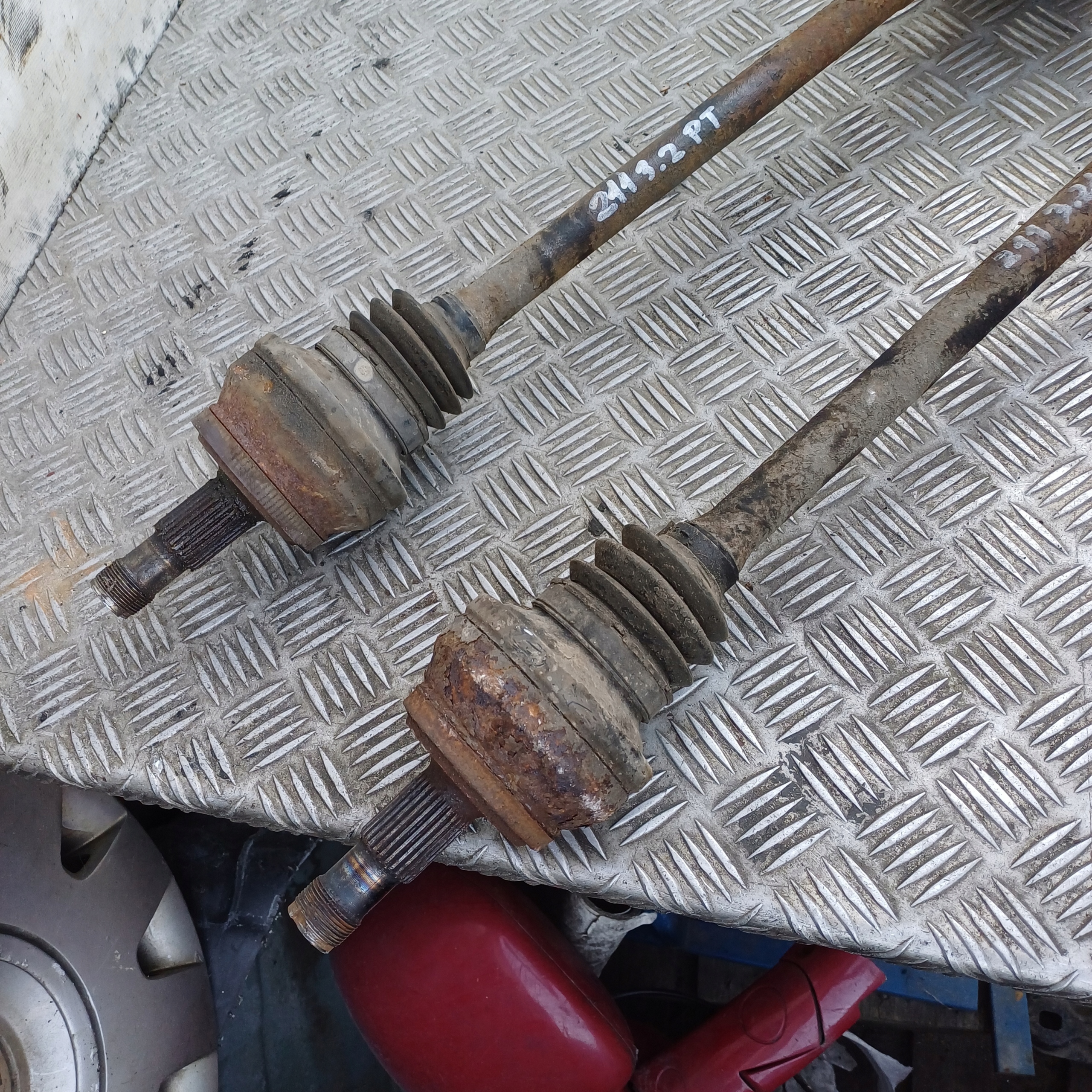 MERCEDES W211 3.2 Antriebswelle links oder rechts heck
