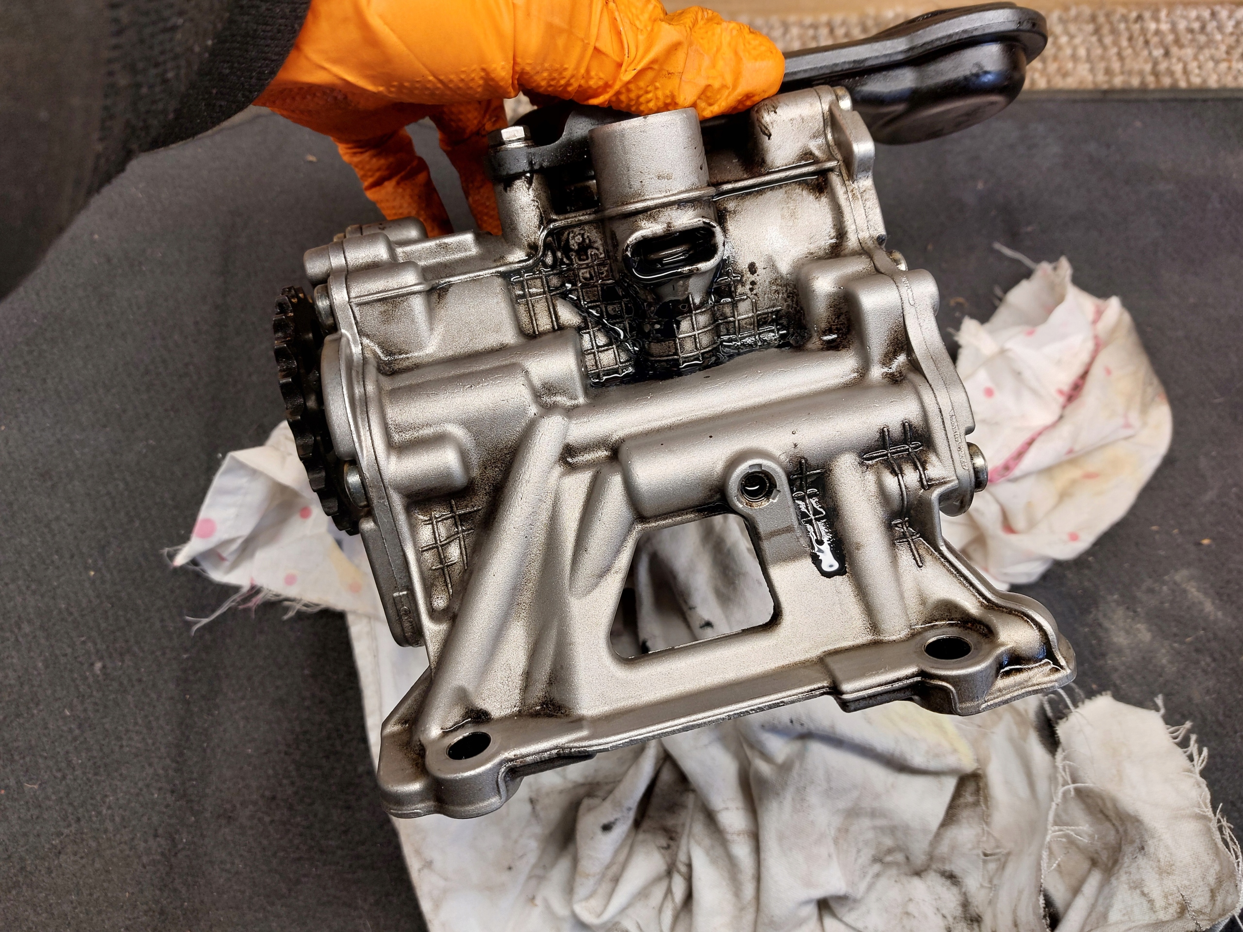 Ölpumpe BMW G11 3.0 D B57D30B 21r 8599154