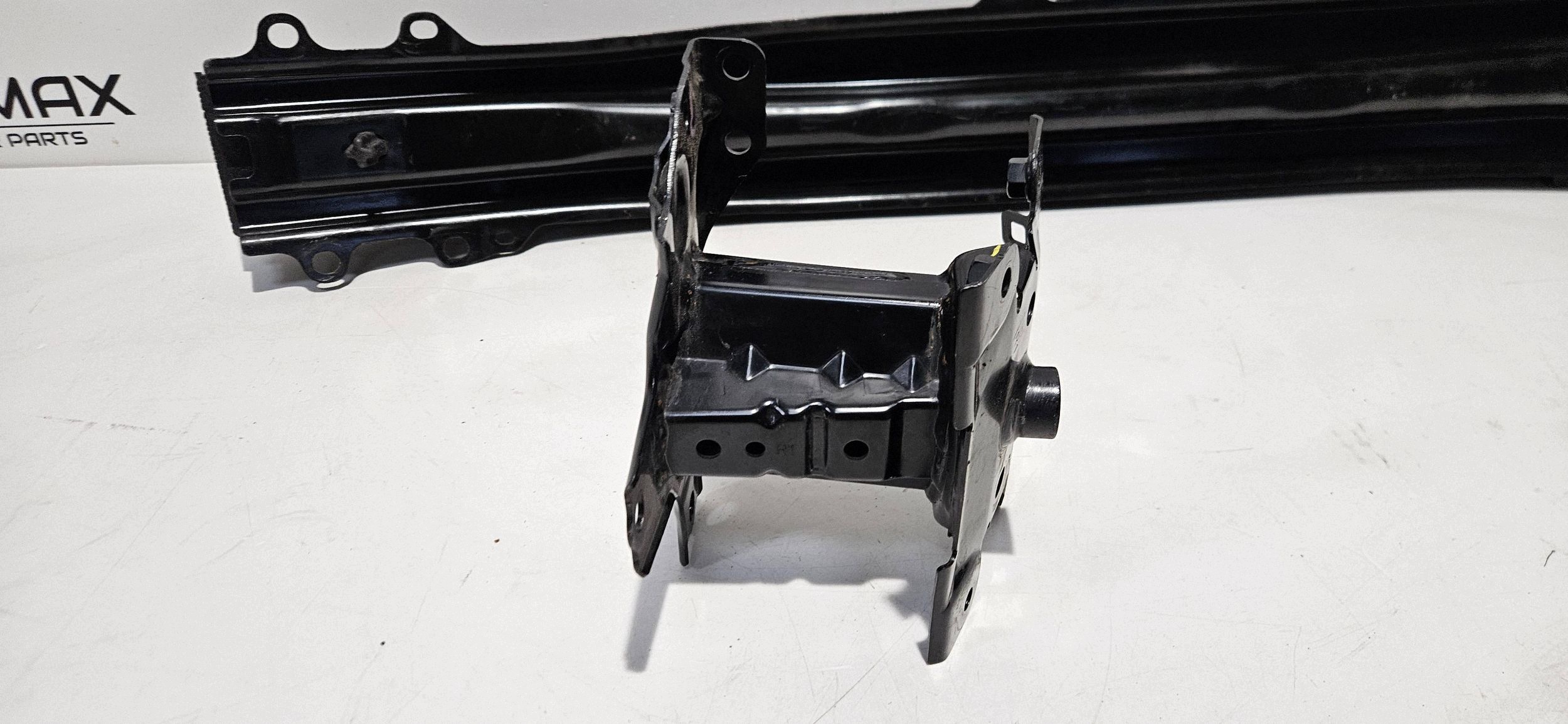 bumper support front ABSORBER+part right TOYOTA YARIS IV 20- original