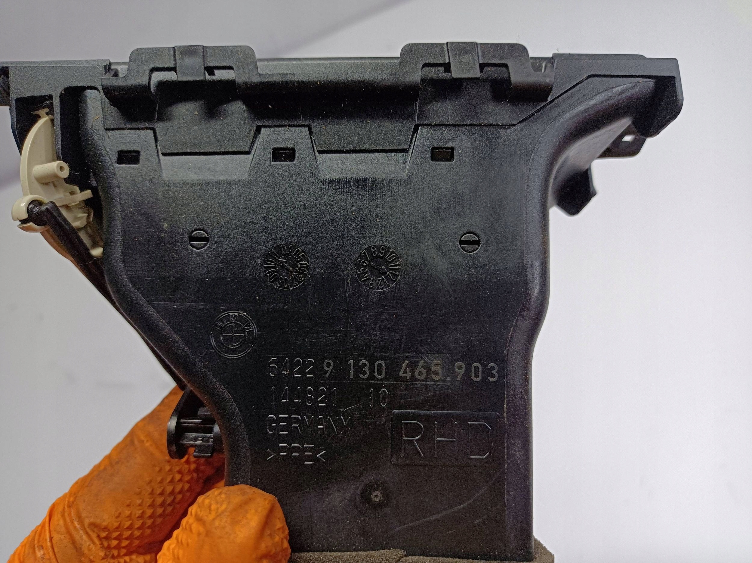 grid air conditioning devices side of the dashboard BMW 3 E90 E91 9130465