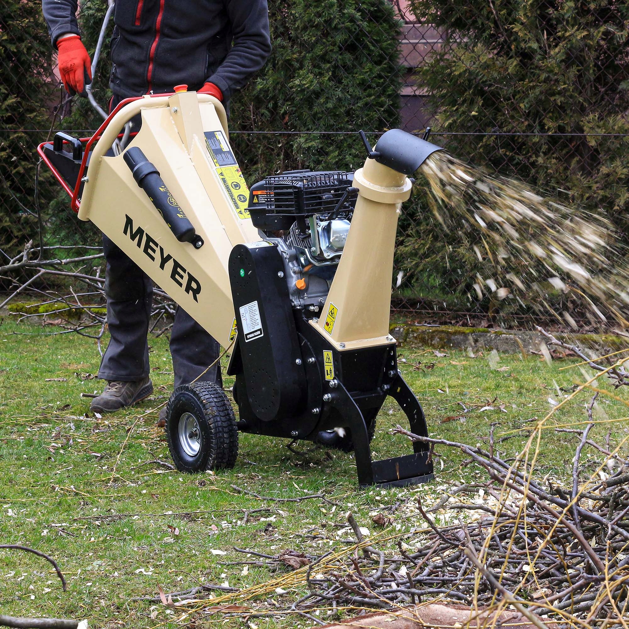 ROZDRABNIACZ DO GAŁĘZI RĘBAK SPALINOWY MEYER R10SL LONCIN 6.5 KM | DO 10 CM Marka Meyer