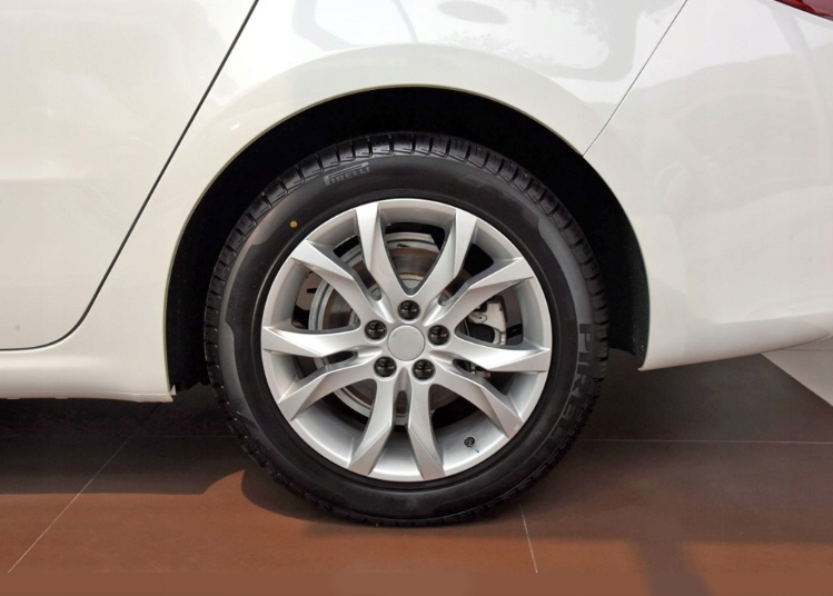 NASADKI NAKŁADKI NA ŚRUBY FELG na klucz 17 black Gwint inny