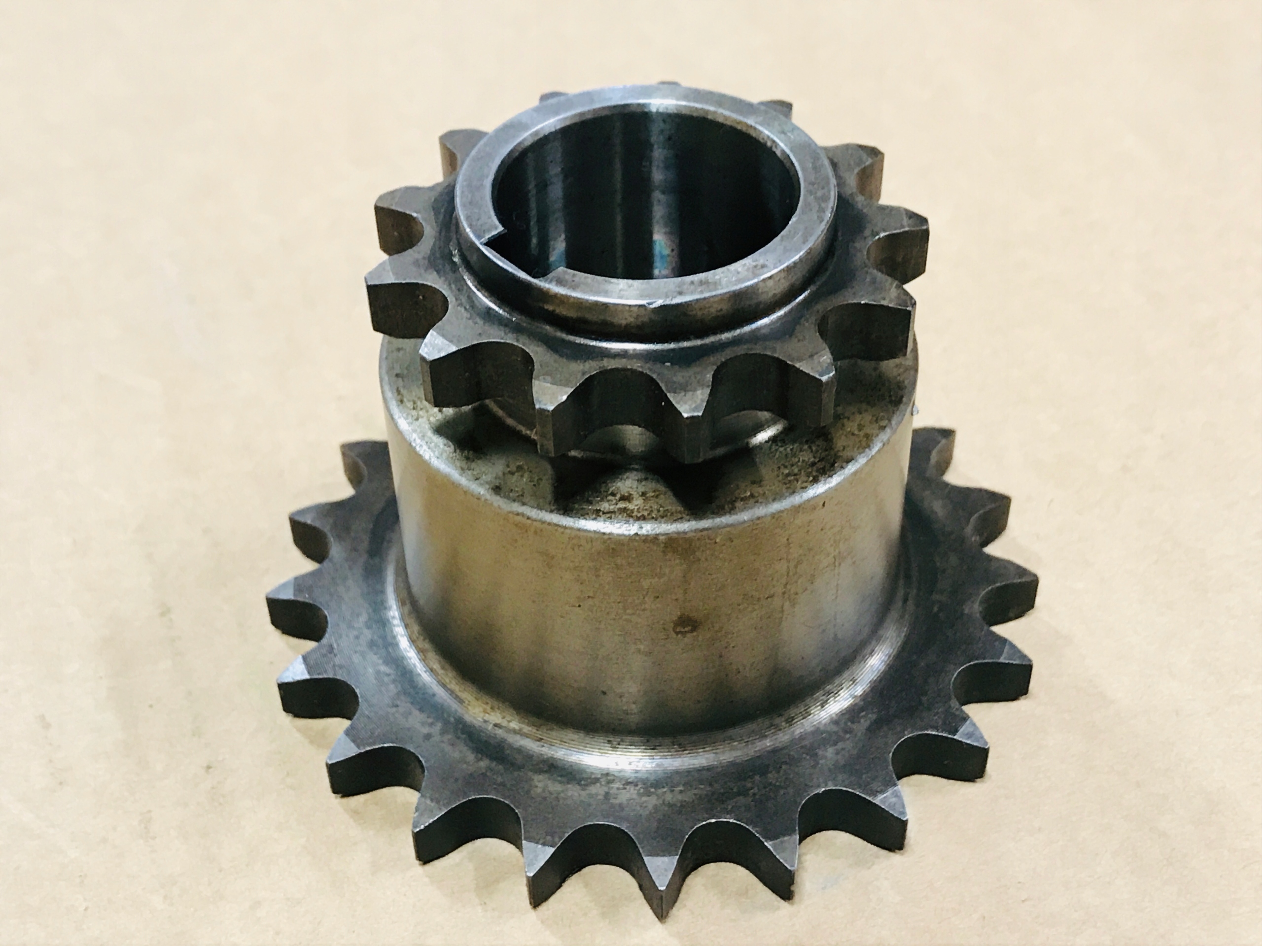 ZEBATKA KOLO PODWOJNE LANCUCHA HEDERA JOHN DEERE