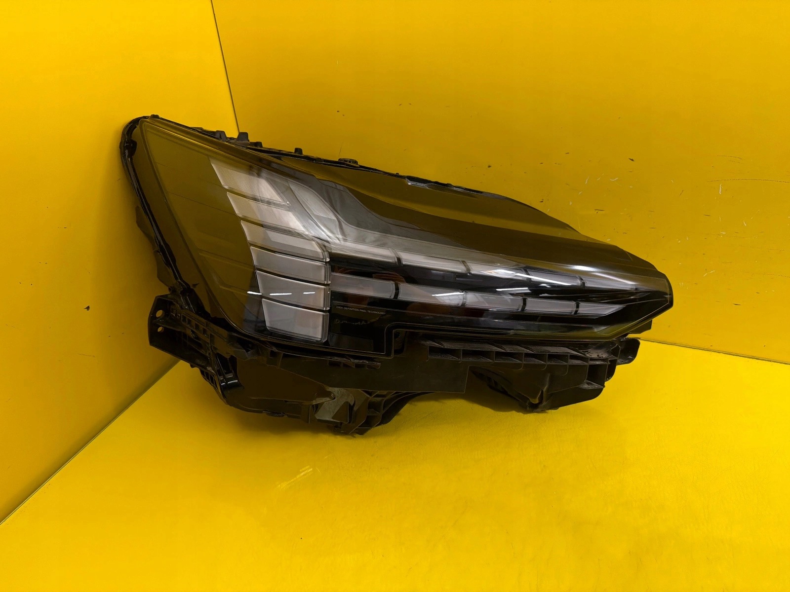 light right front Volvo EX90 Full Led 2024 32450063