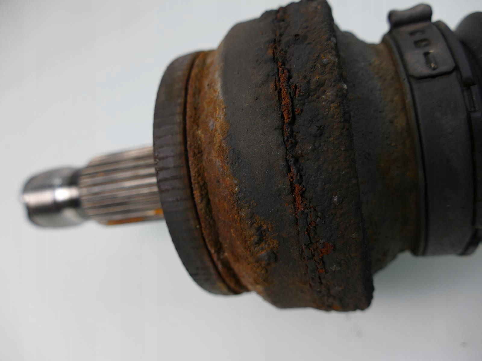 MERCEDES C W204 1.8 CGI semi-axis right rear part right