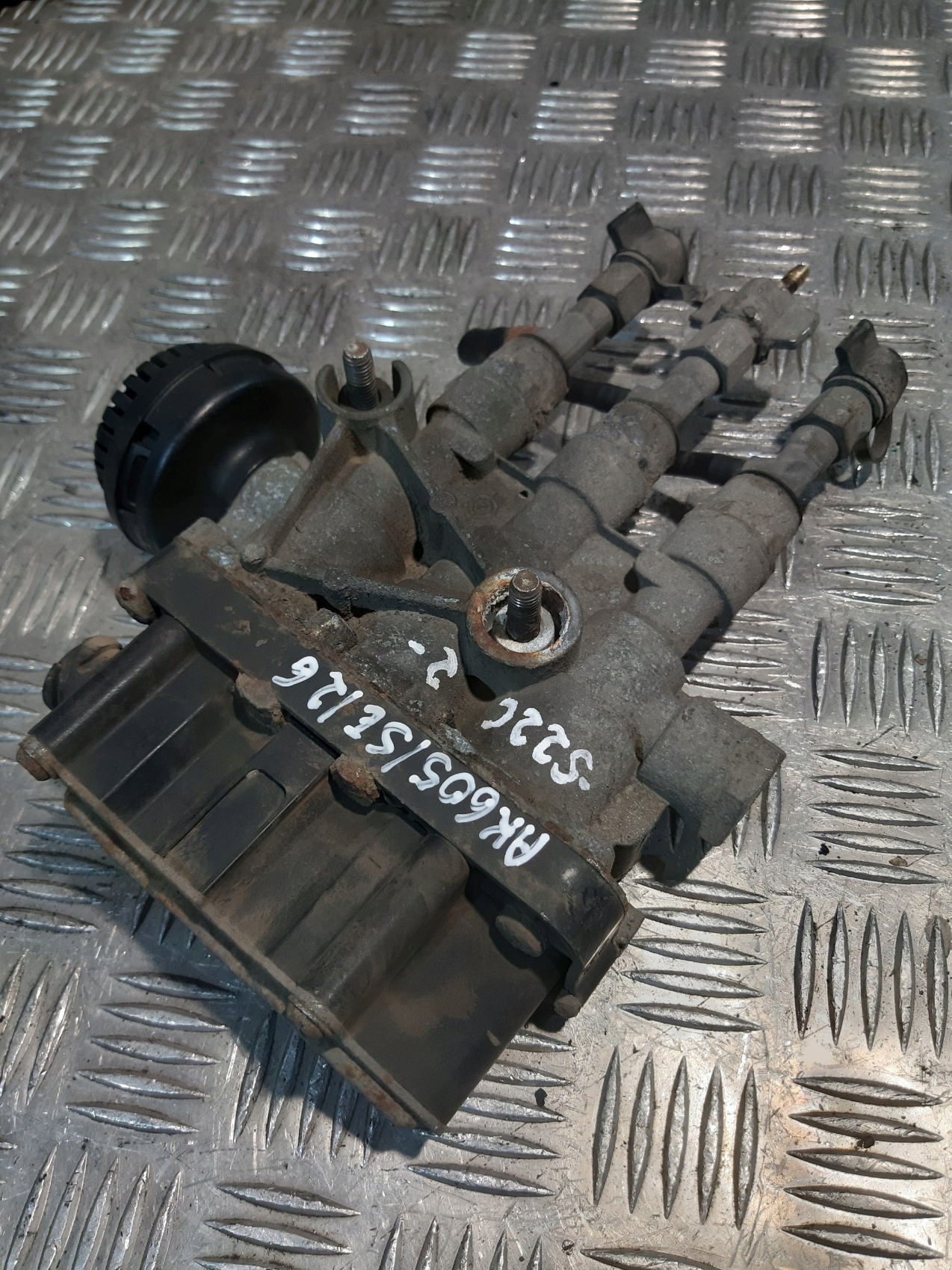 Vanne ECAS MAN 4728800300 WABCO