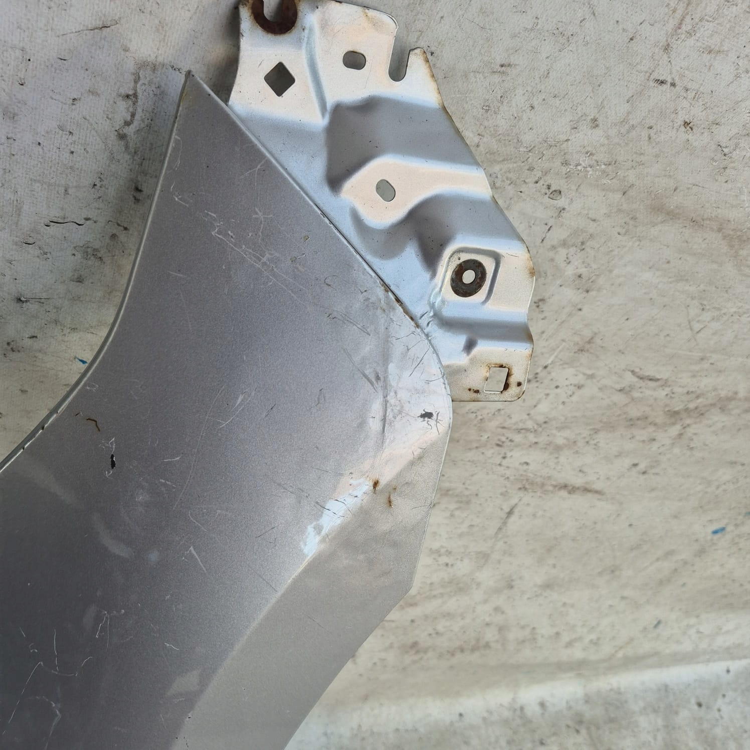 MAZDA 5 and 05-10 fender front front right