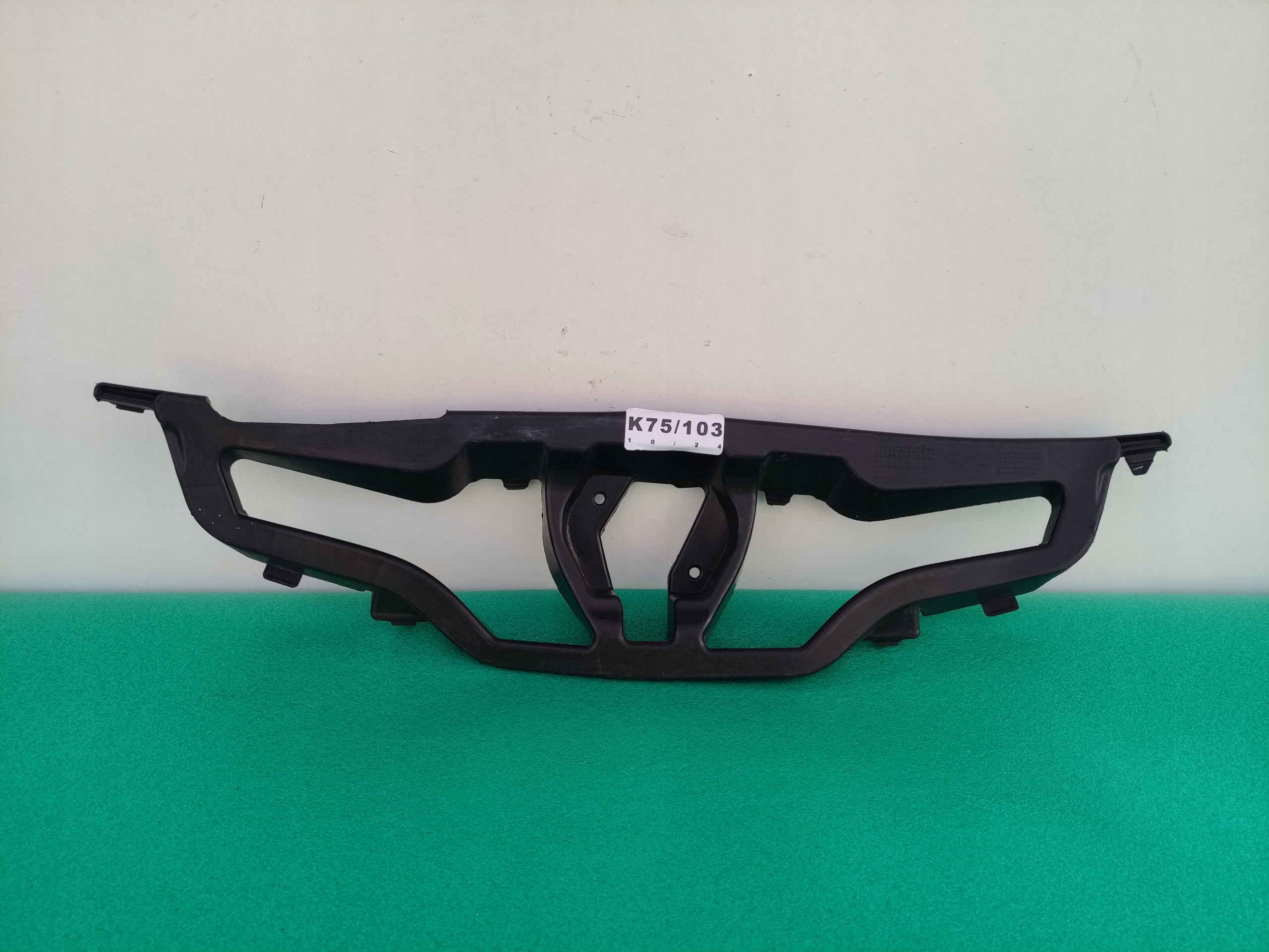 RENAULT CLIO 4 IV pillar grille console holder 628101467R K75/103
