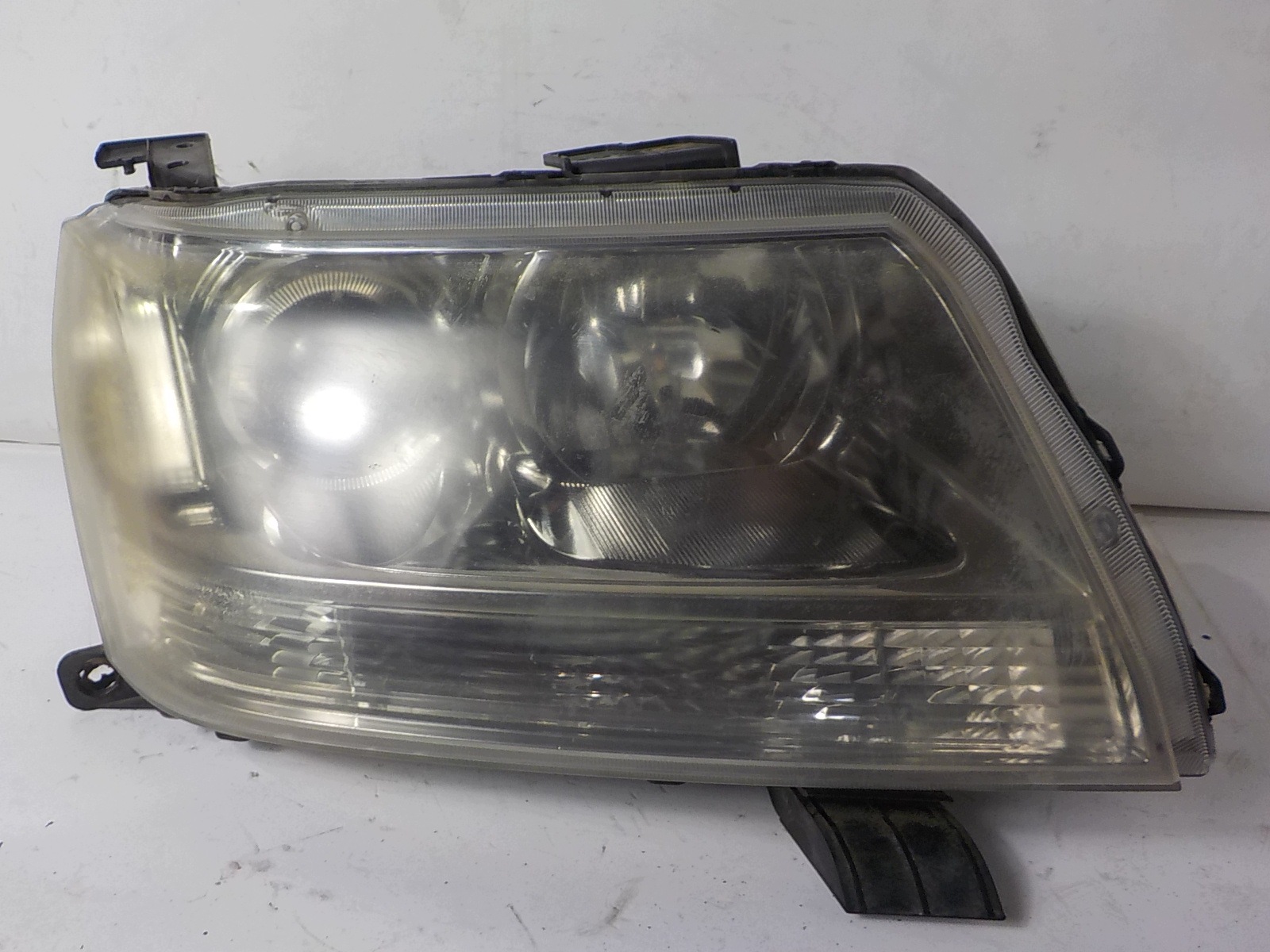 SUZUKI GRAND VITARA II light right front front UK