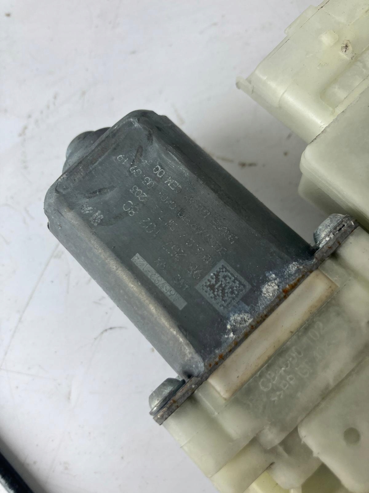 window regulator right front PEUGEOT 308 T9 LIFT 9826079480