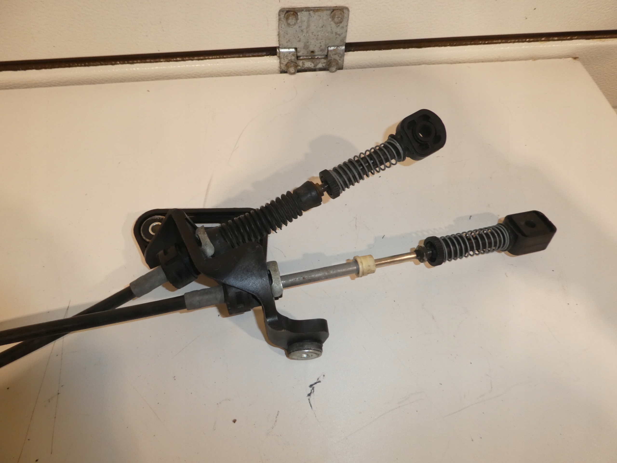 VW TIGUAN trim MANUAL 5N0711049T