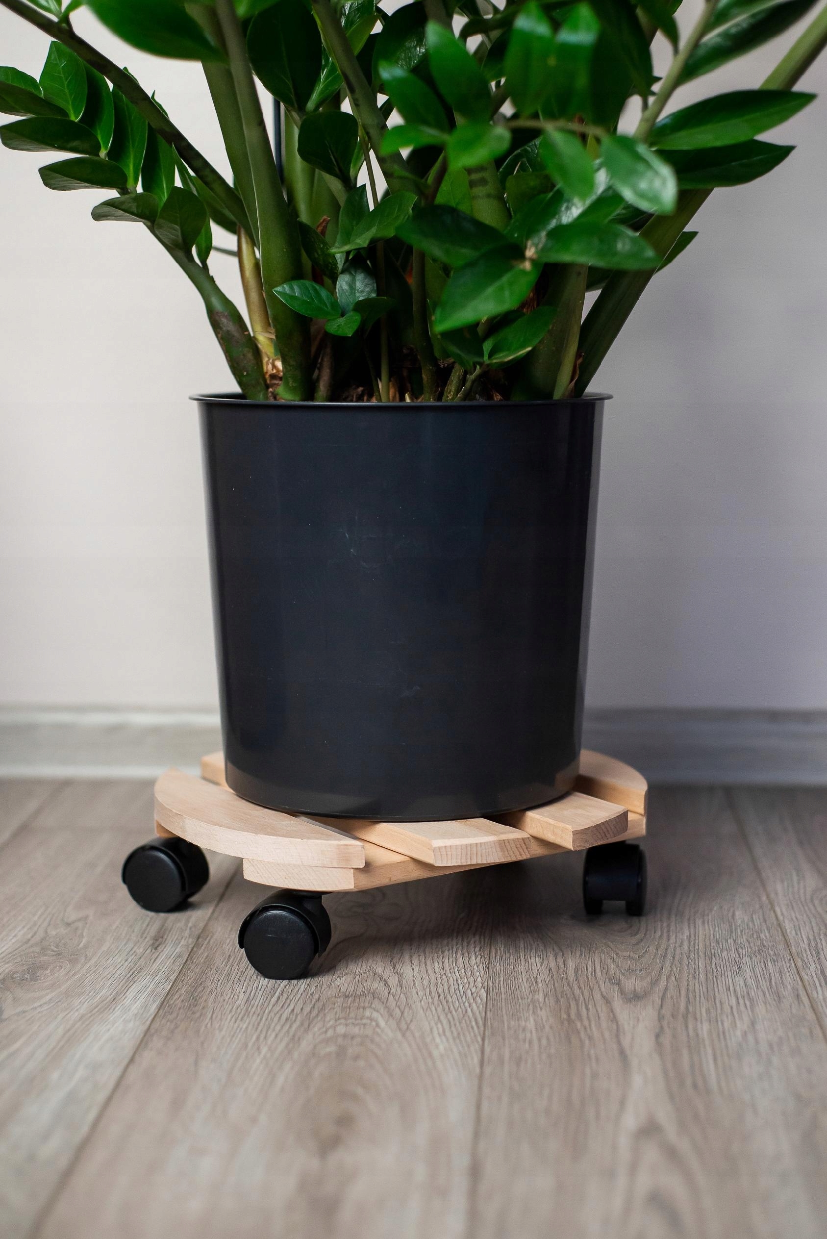 PODEST PODSTAWKA DREWNIANA POD KWIATEK DONICĘ DONICZKĘ NA KÓŁKACH SOLIDNA Wysokość produktu 8 cm