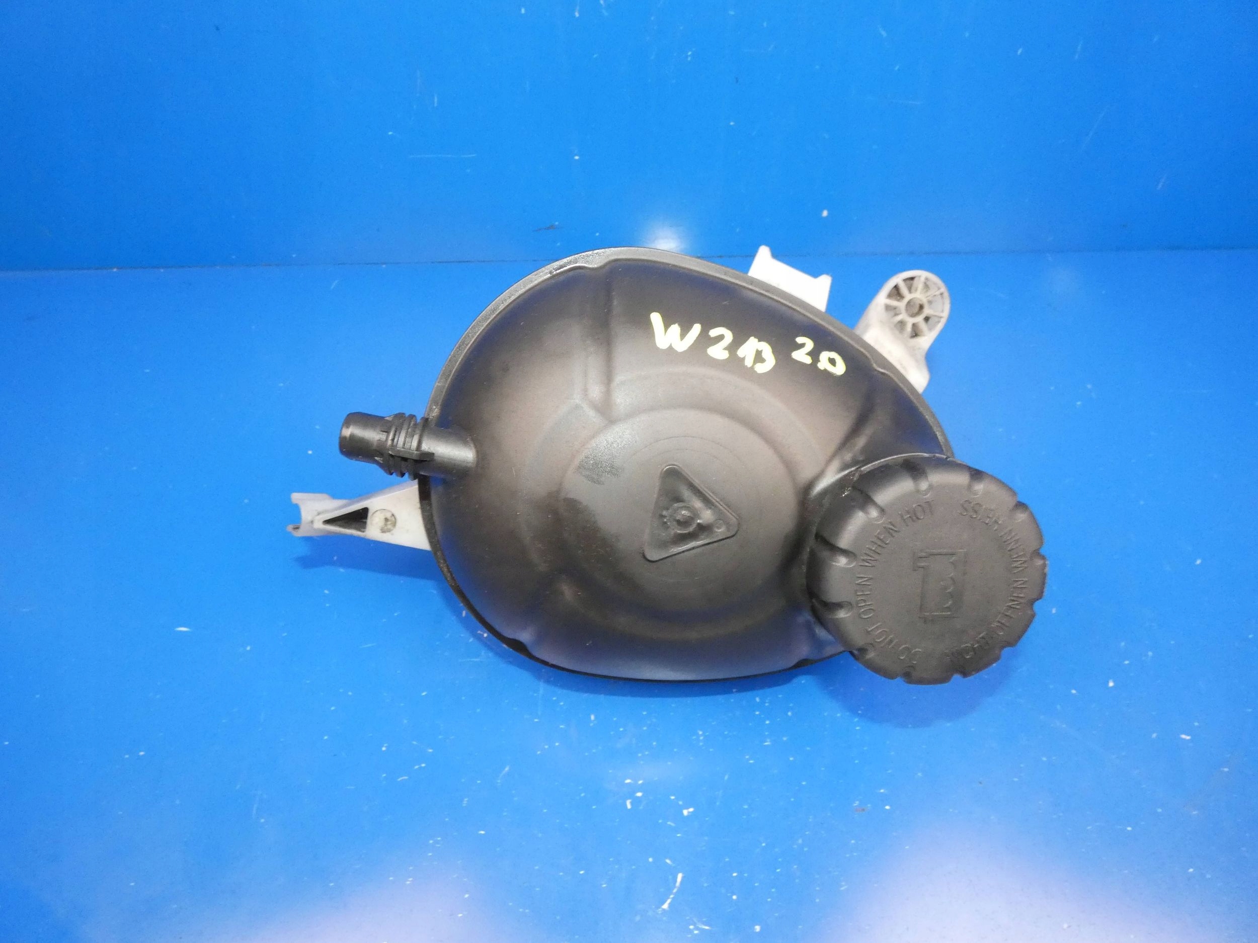 MERCEDES E KLASA W213 W205 W253 Scheibenwaschbehälter
