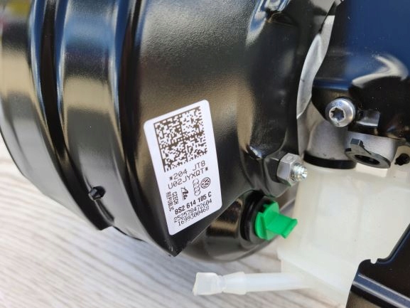 СЕРВОПРИВОД ТОРМОЗА AUDI TT TTS TTRS 8S2614105C