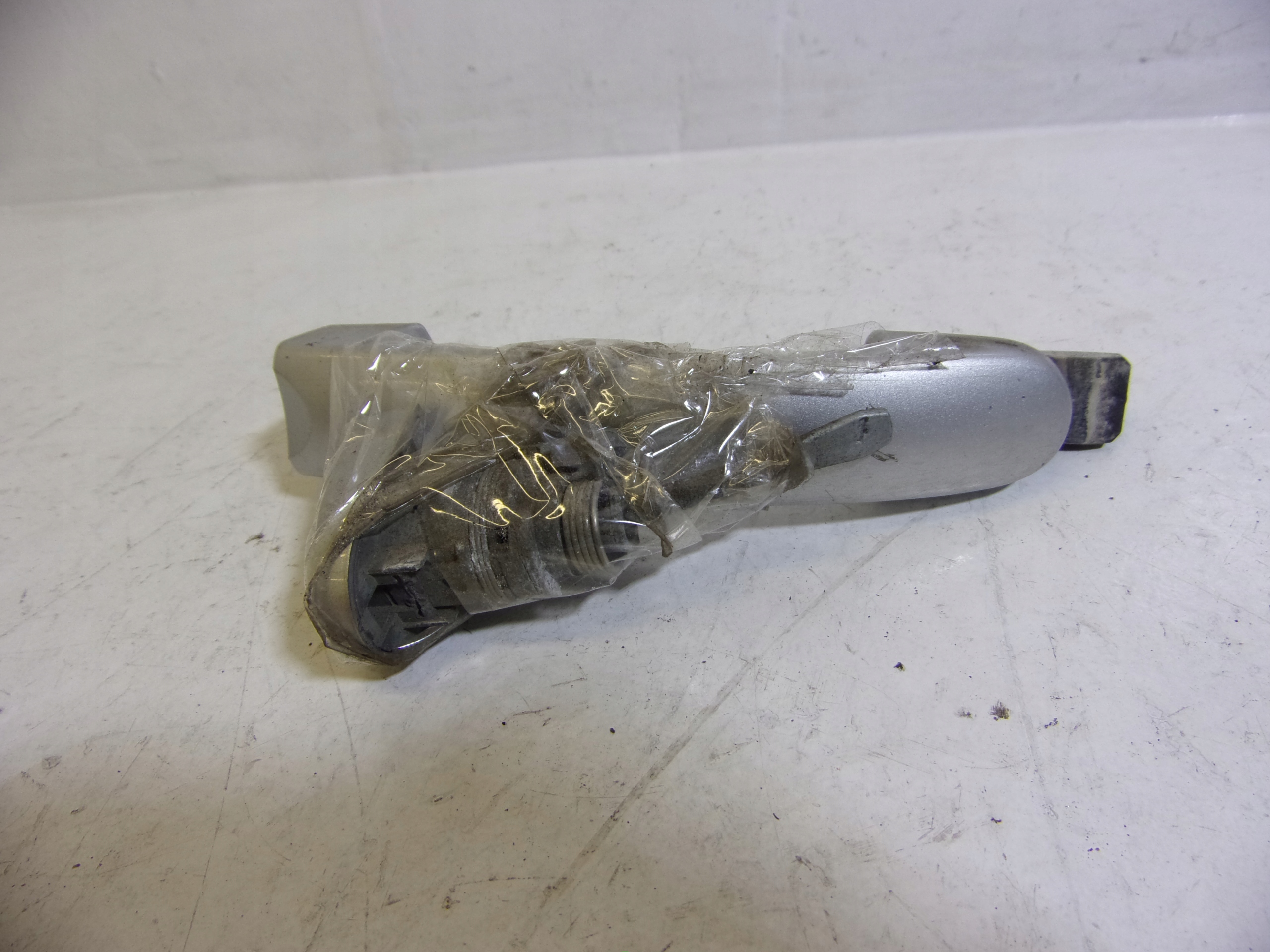 handle left front exterior VOLKSWAGEN CADDY 3 7H0837209