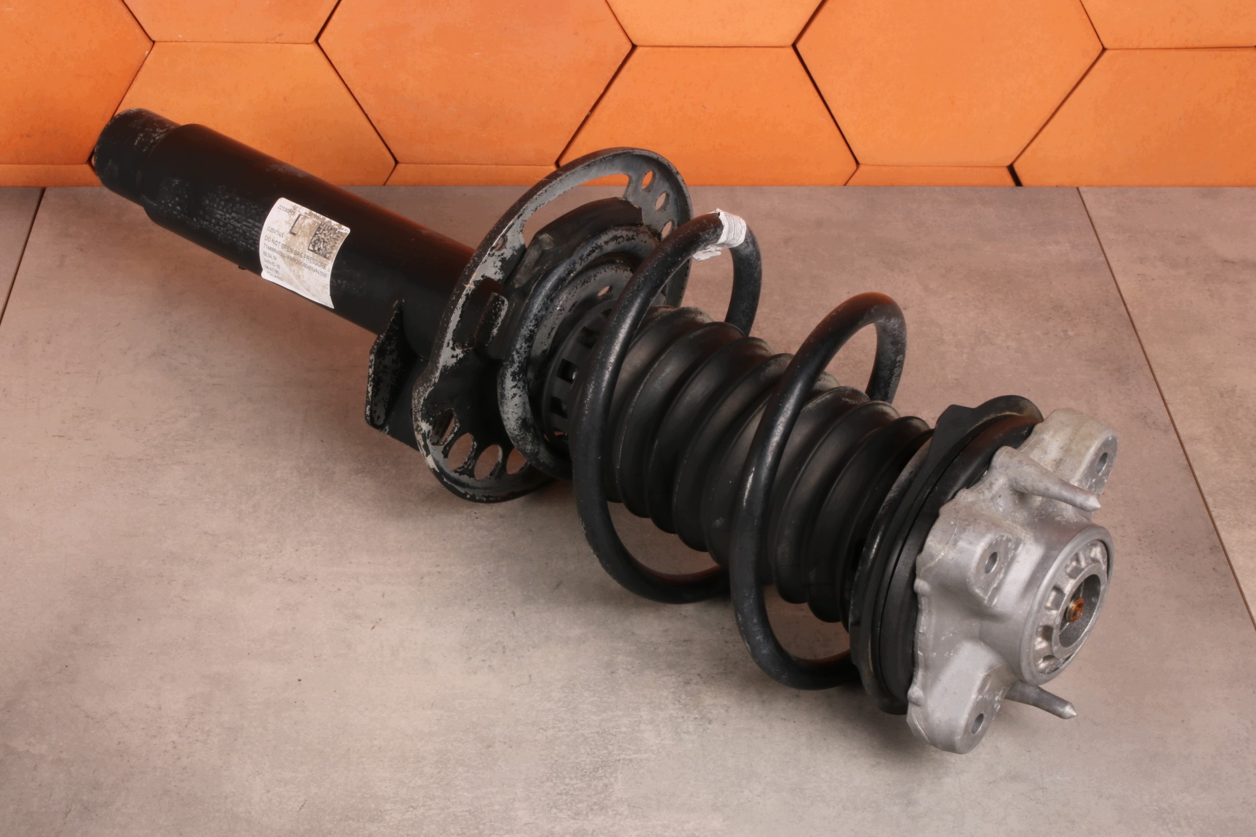 BMW 3' G20 G20 LCI shock absorber left front front RWD 6895961 16632 km !!!