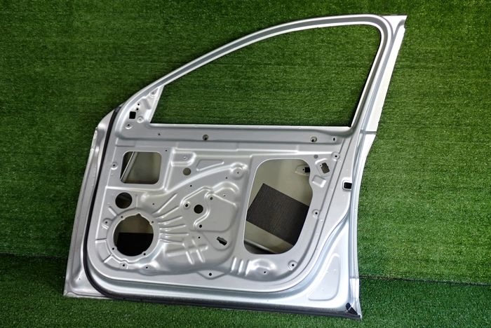 SKODA OCTAVIA III door right front front