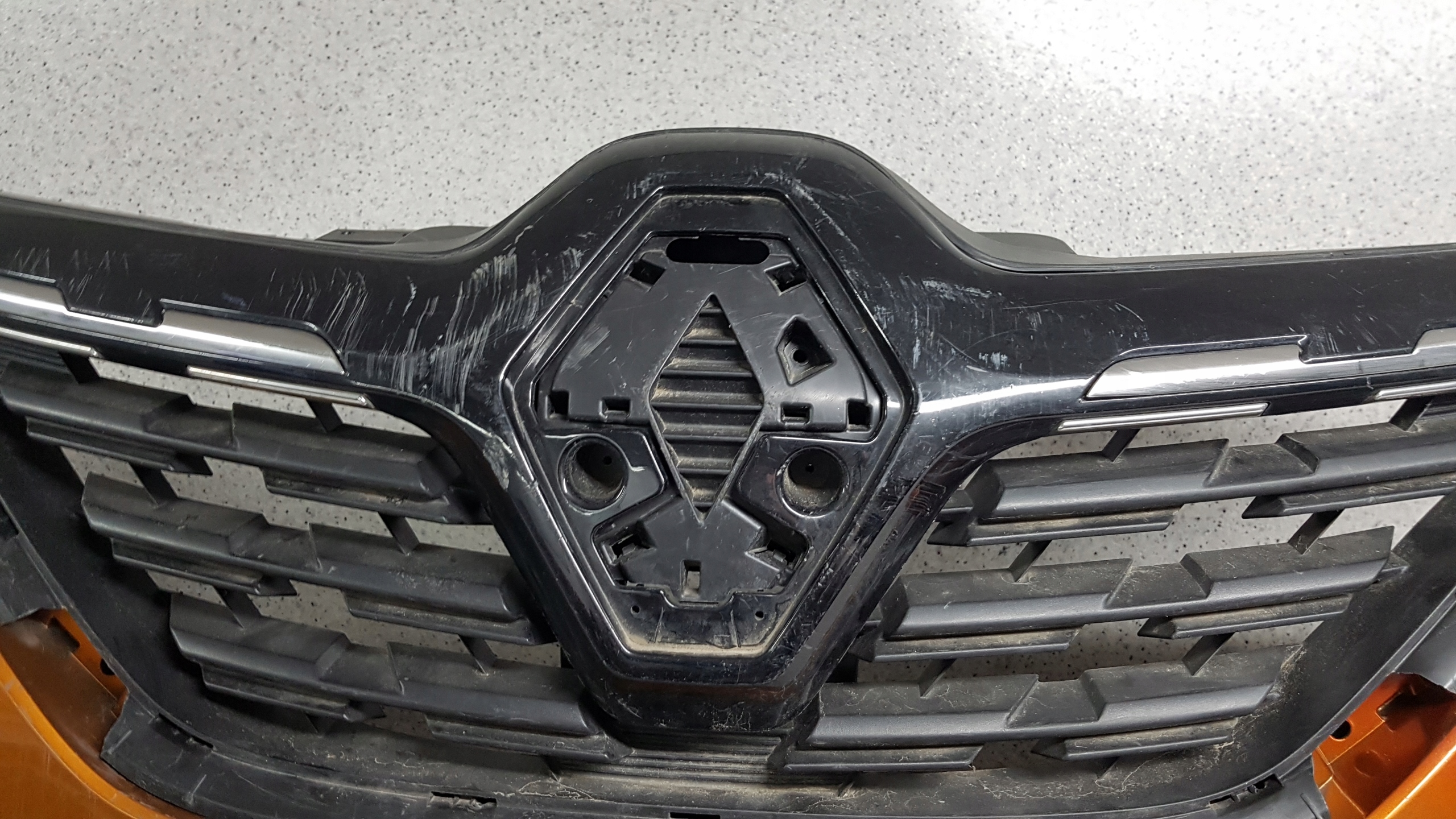 RENAULT CAPTUR 2 II 2019 - bumper front 2469