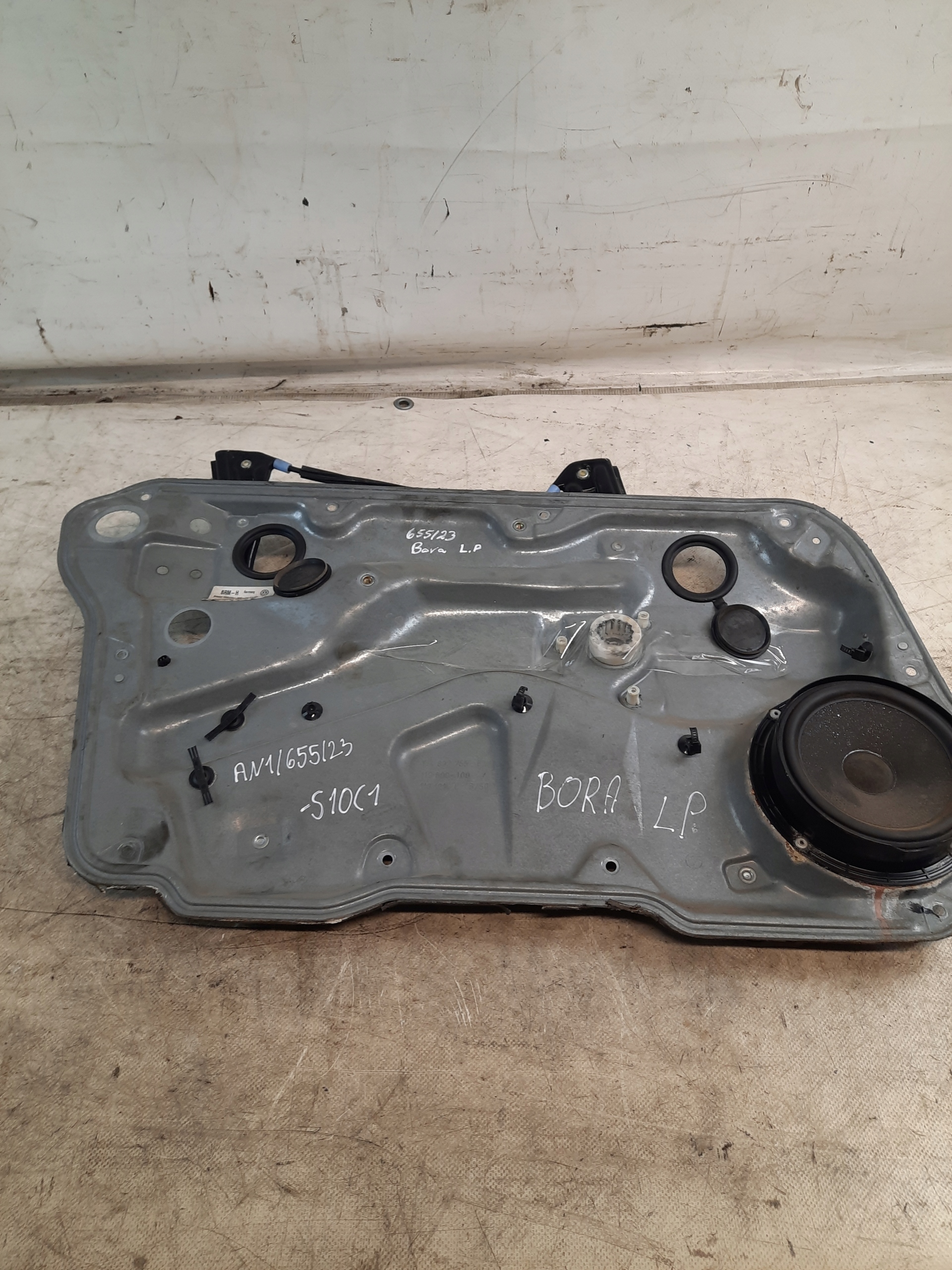 window regulator Volkswagen OE 1J4837729N