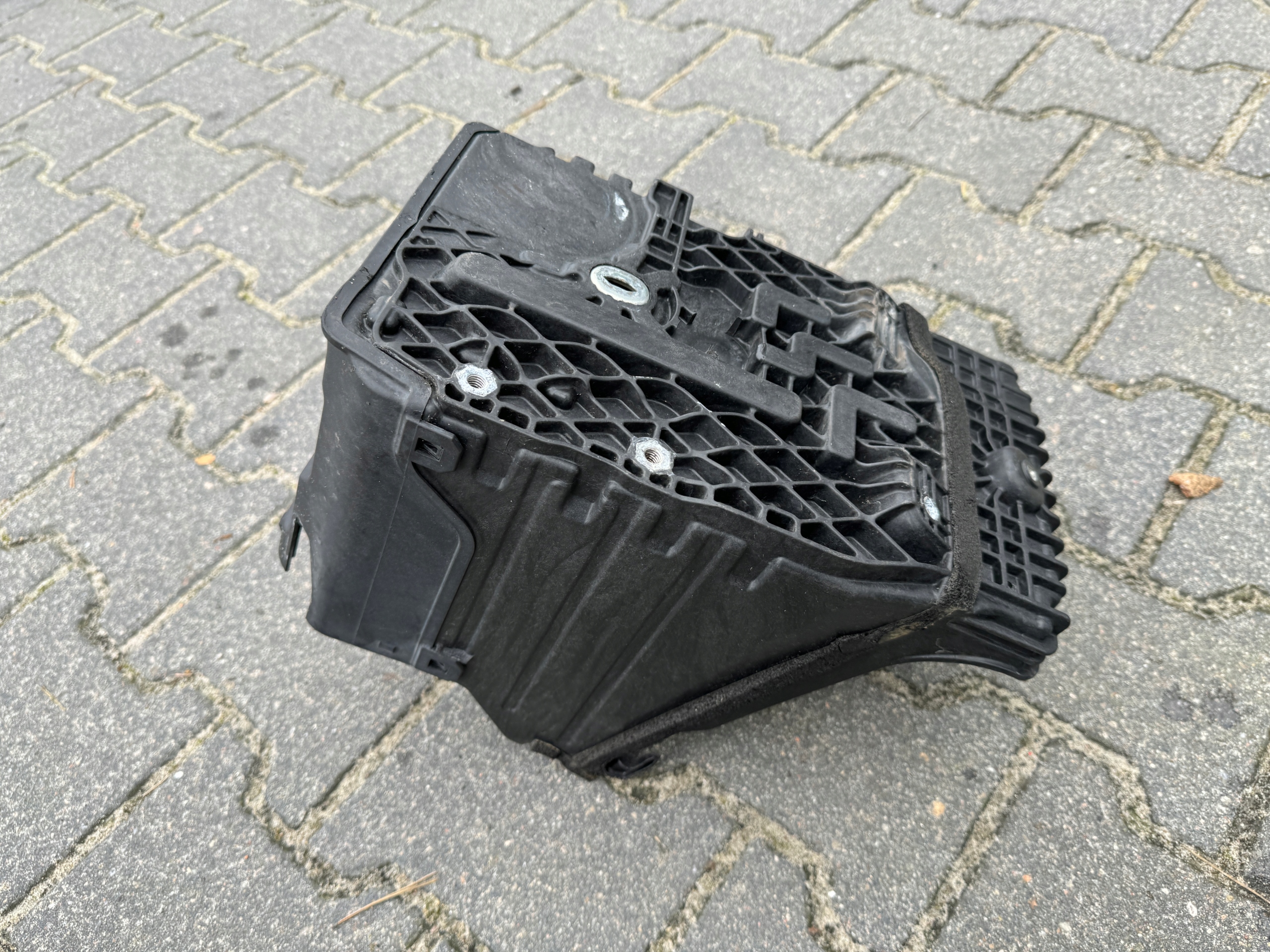 OBUDOWA AKUMULATORA VOLVO XC60 31299569