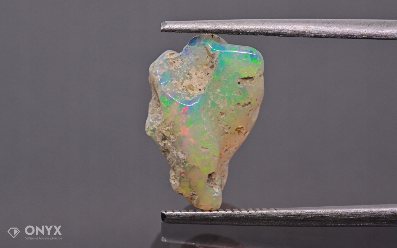 Opal z Etiopie hrudky 14x10 mm