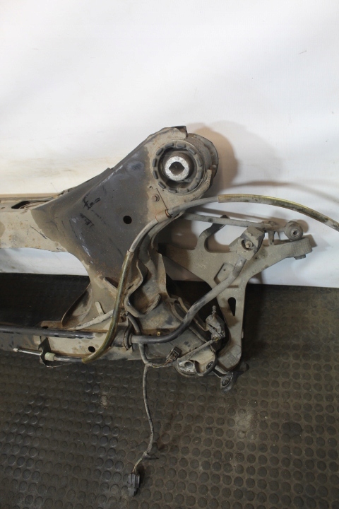 BELKA ZAWIESZENIA TYLNA JAGUAR XJ VIII X351 5.0 Waga produktu z opakowaniem jednostkowym 80 kg