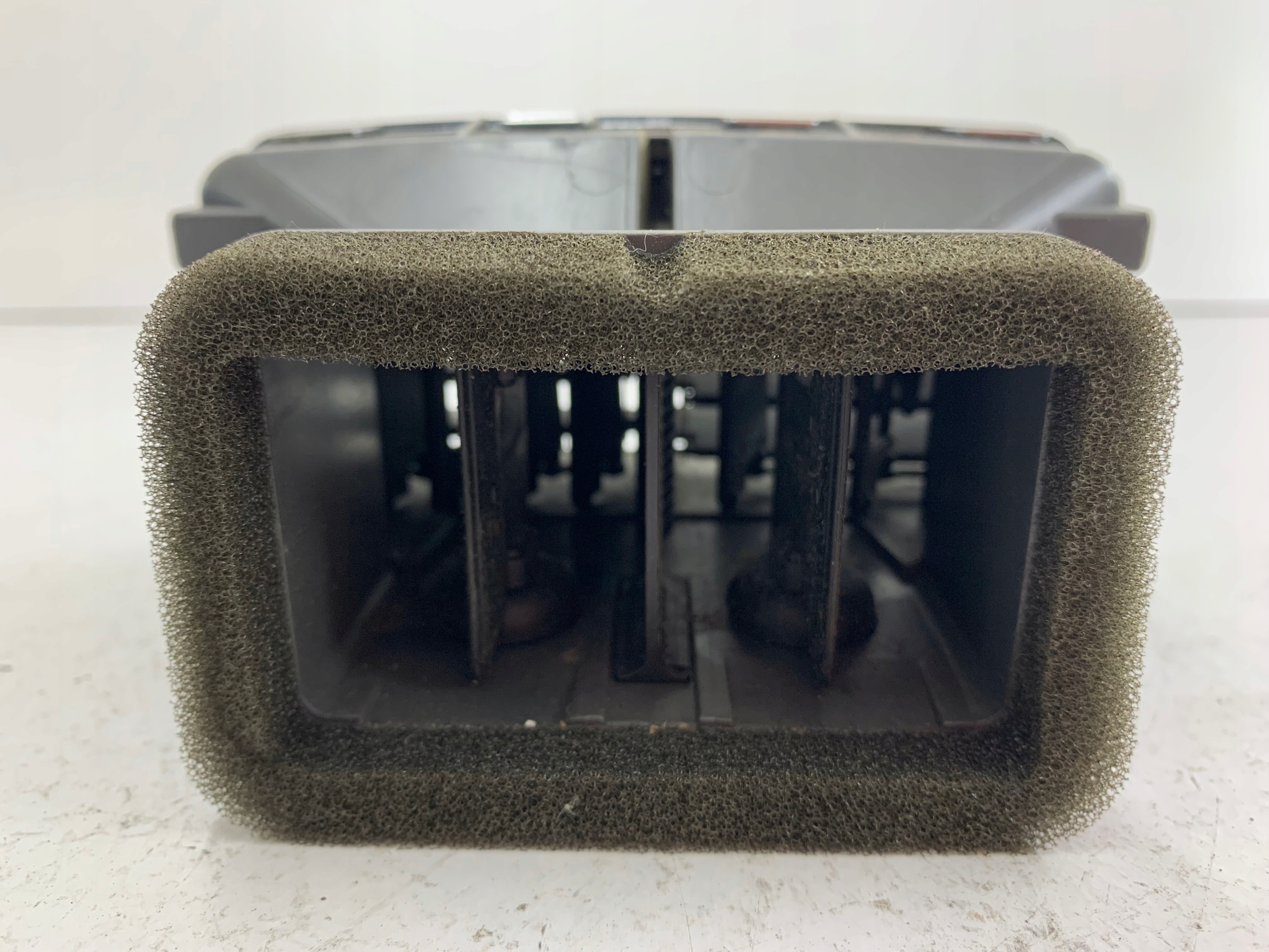 AUDI A6 C6 grid air conditioning devices rear part 4F0819203B