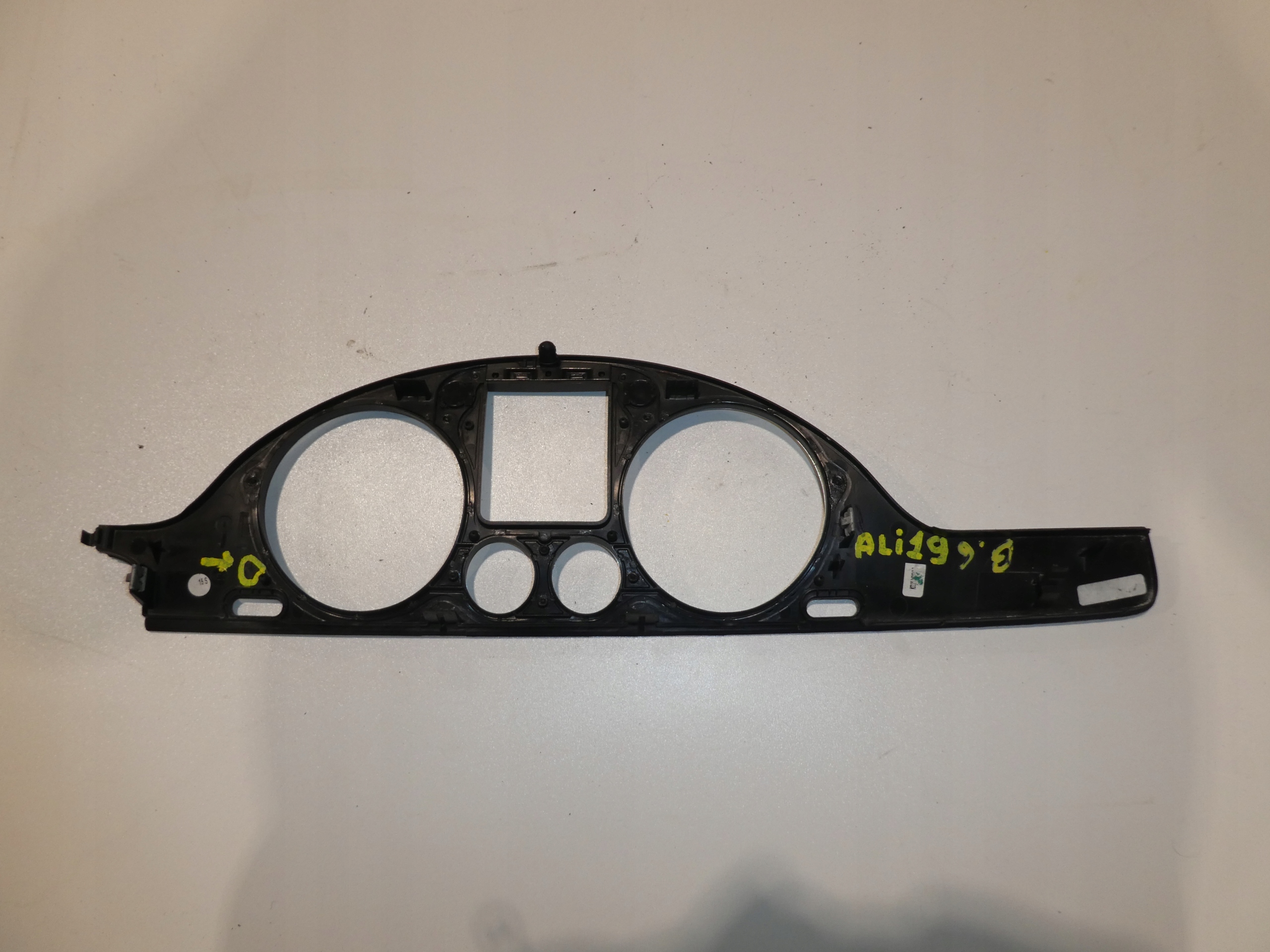 instrument panel frame of dials VW PASSAT B6 3C1858335
