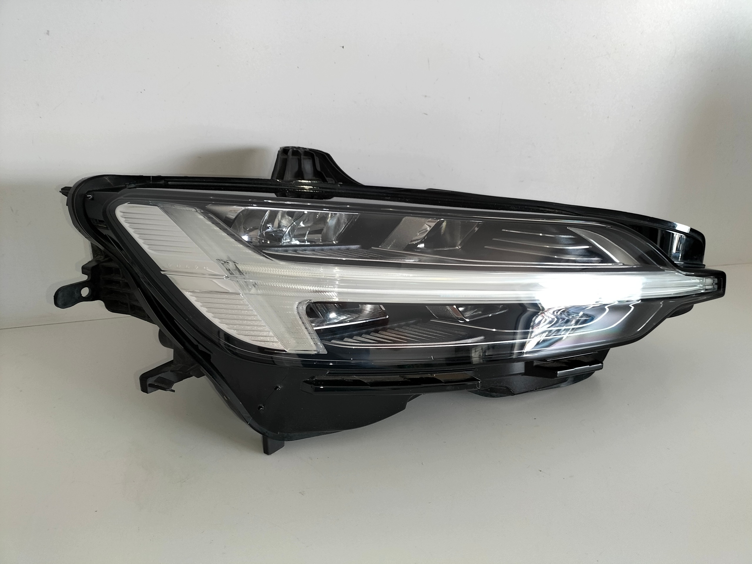 light front reflektor right VOLVO S60 III 18- V60 18- FULL LED