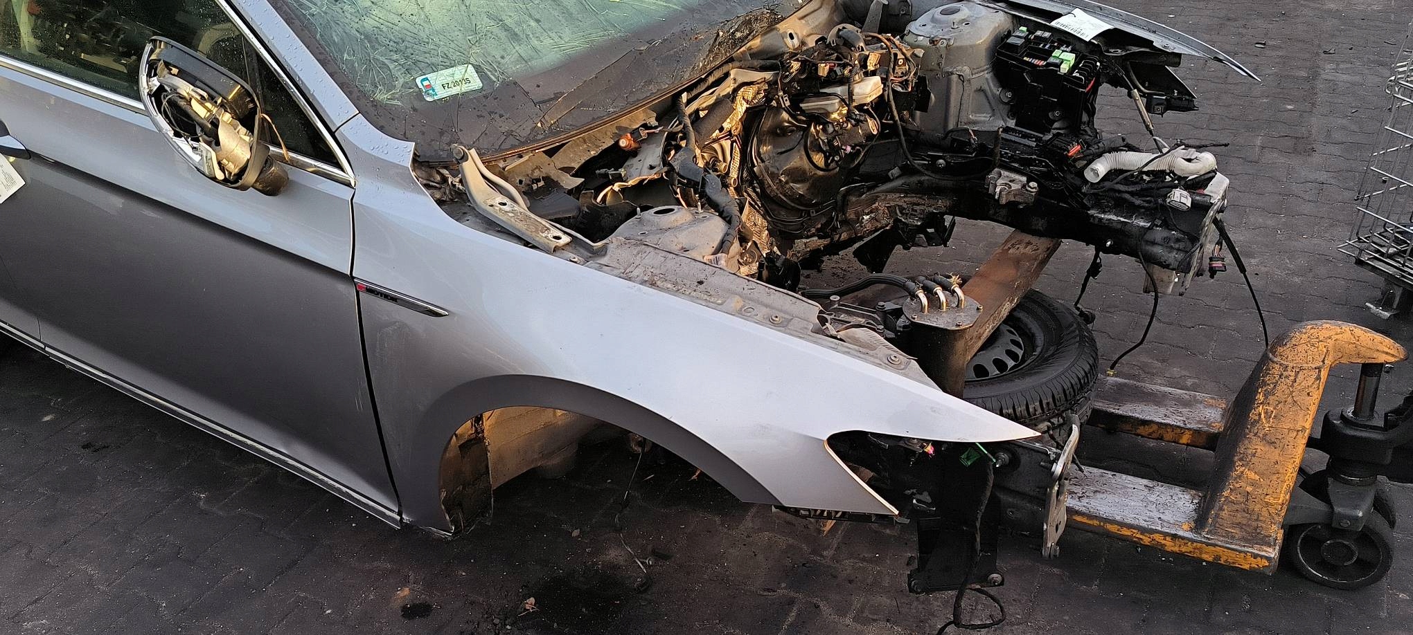 fender right front LB7S VOLKSWAGEN PASSAT B8