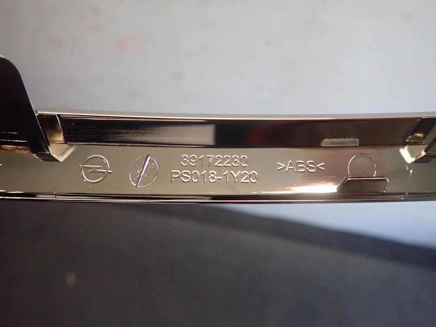Chrom Grill OPEL MOKKA B II 2020- YQ009450DZ