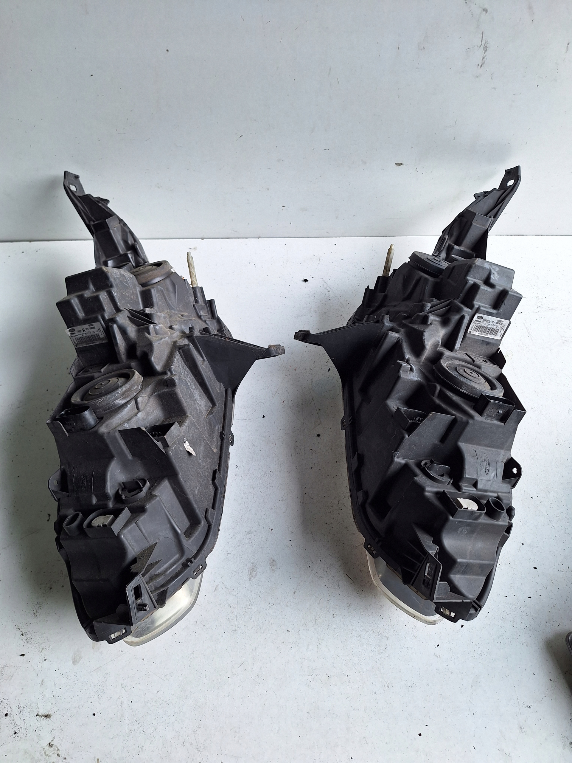 FORD TOURNEO CONNECT MK2 13-17 light left UK