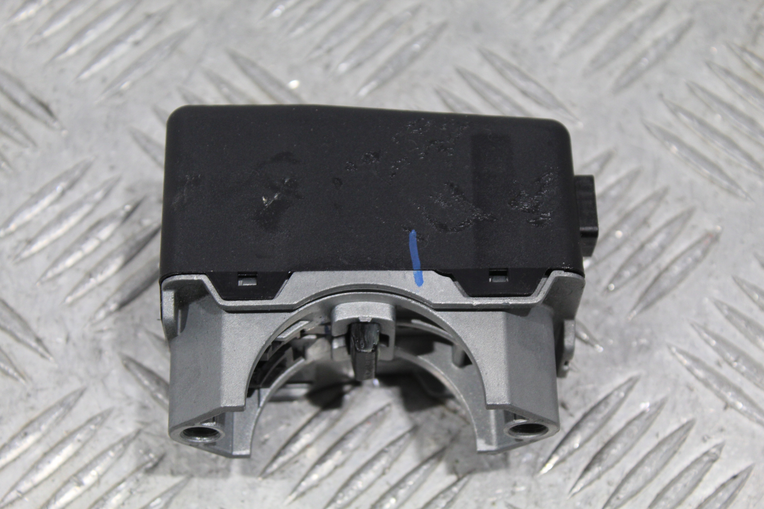 BLOKADA des Lenkrads RENAULT MEGANE IV 4 487009397R