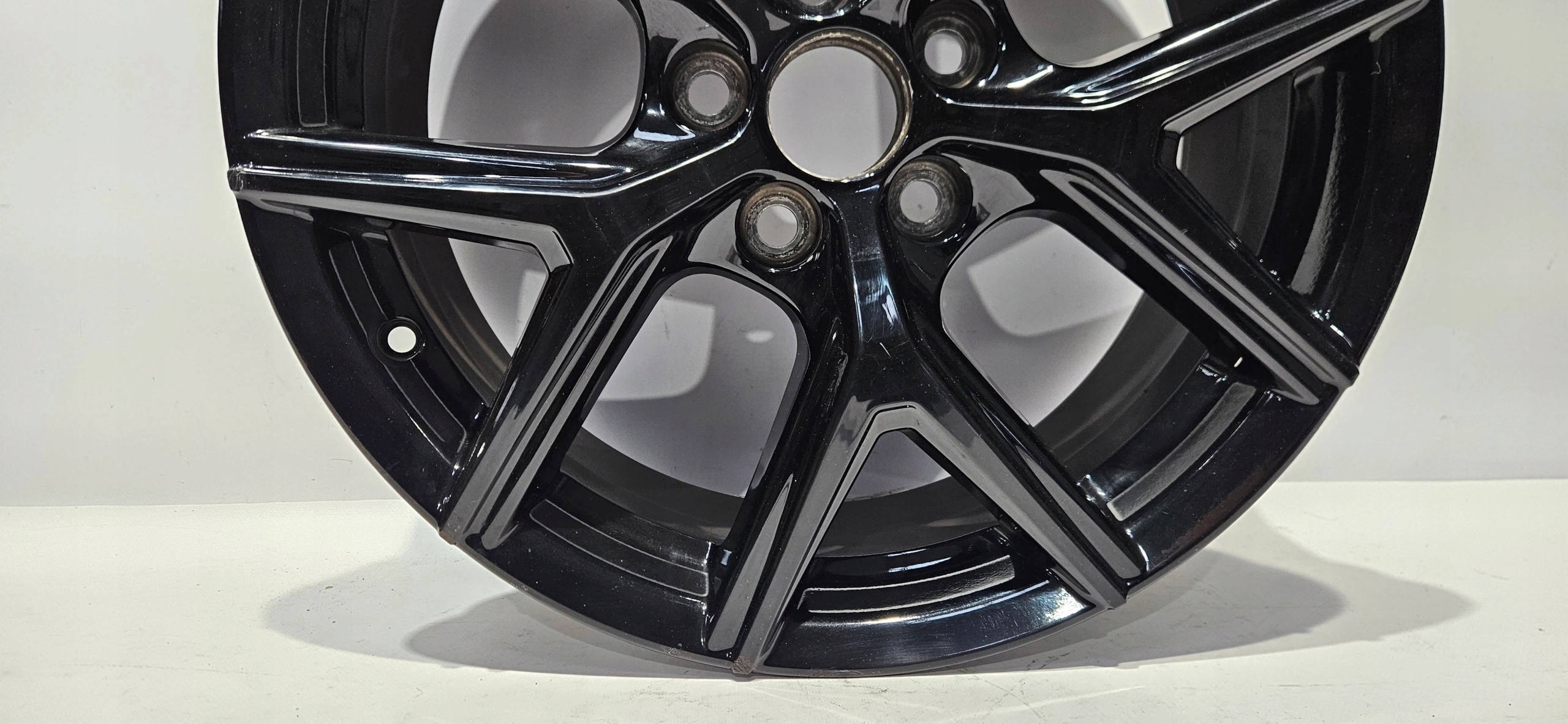 disk hliníkový TOYOTA 18X7.5J ET45 originál AZT