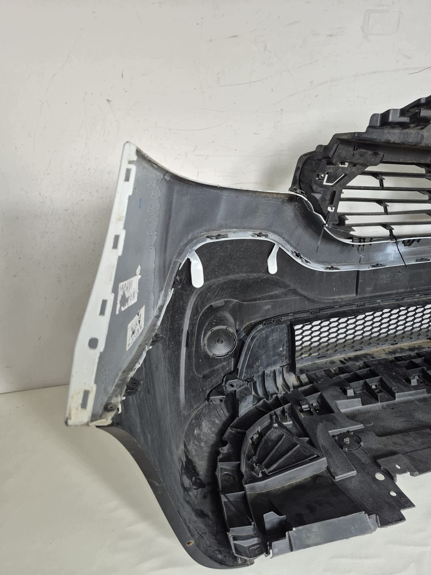 RENAULT TRAFIC III 3 14-21 bumper front front grill cover 620223380R