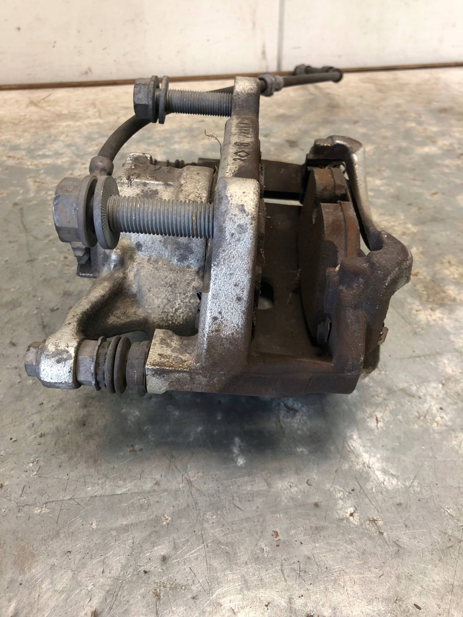 caliper brake right front VW GOLF VIII 7L766C