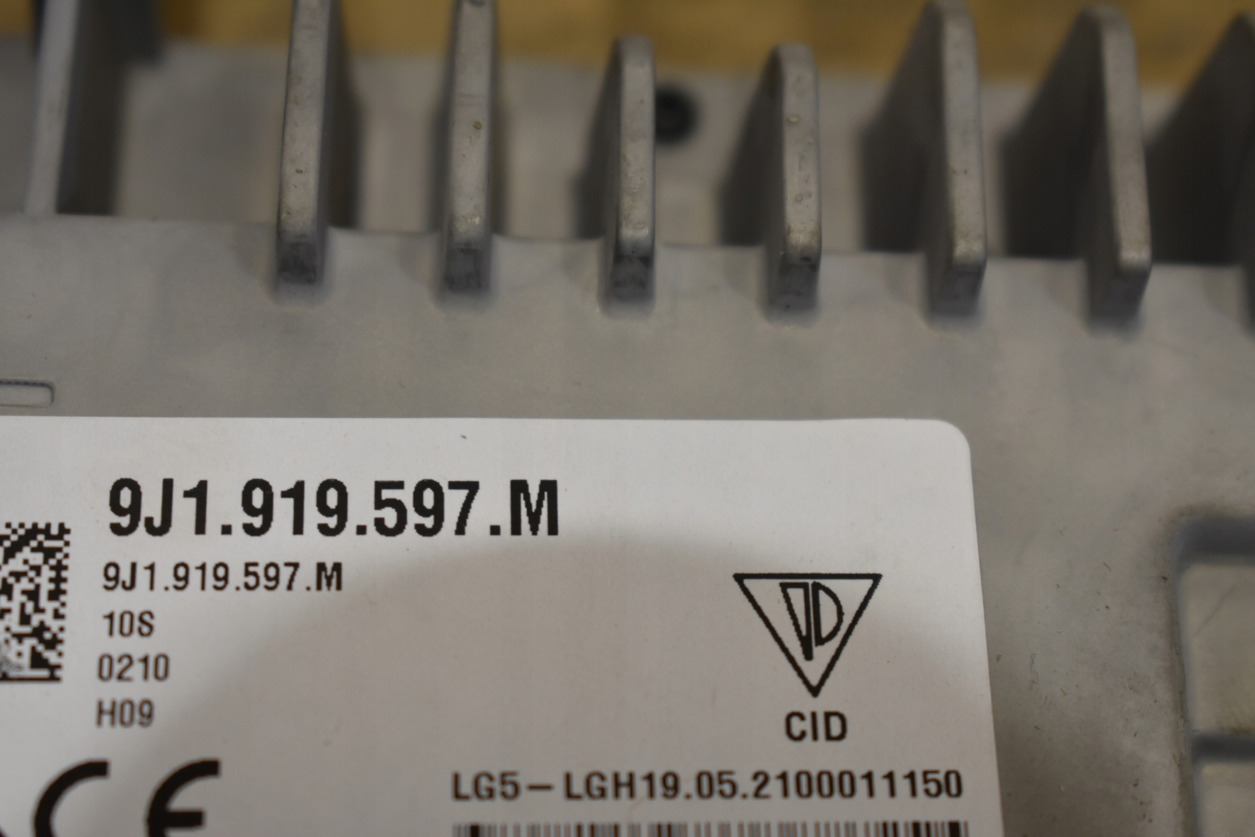 IDEALNY EKRAN display LCD PORSCHE TAYCAN 1 9