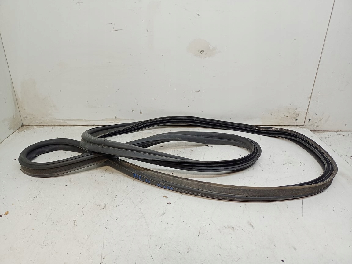 KIA PICANTO III gasket bonnet rear part boot 17