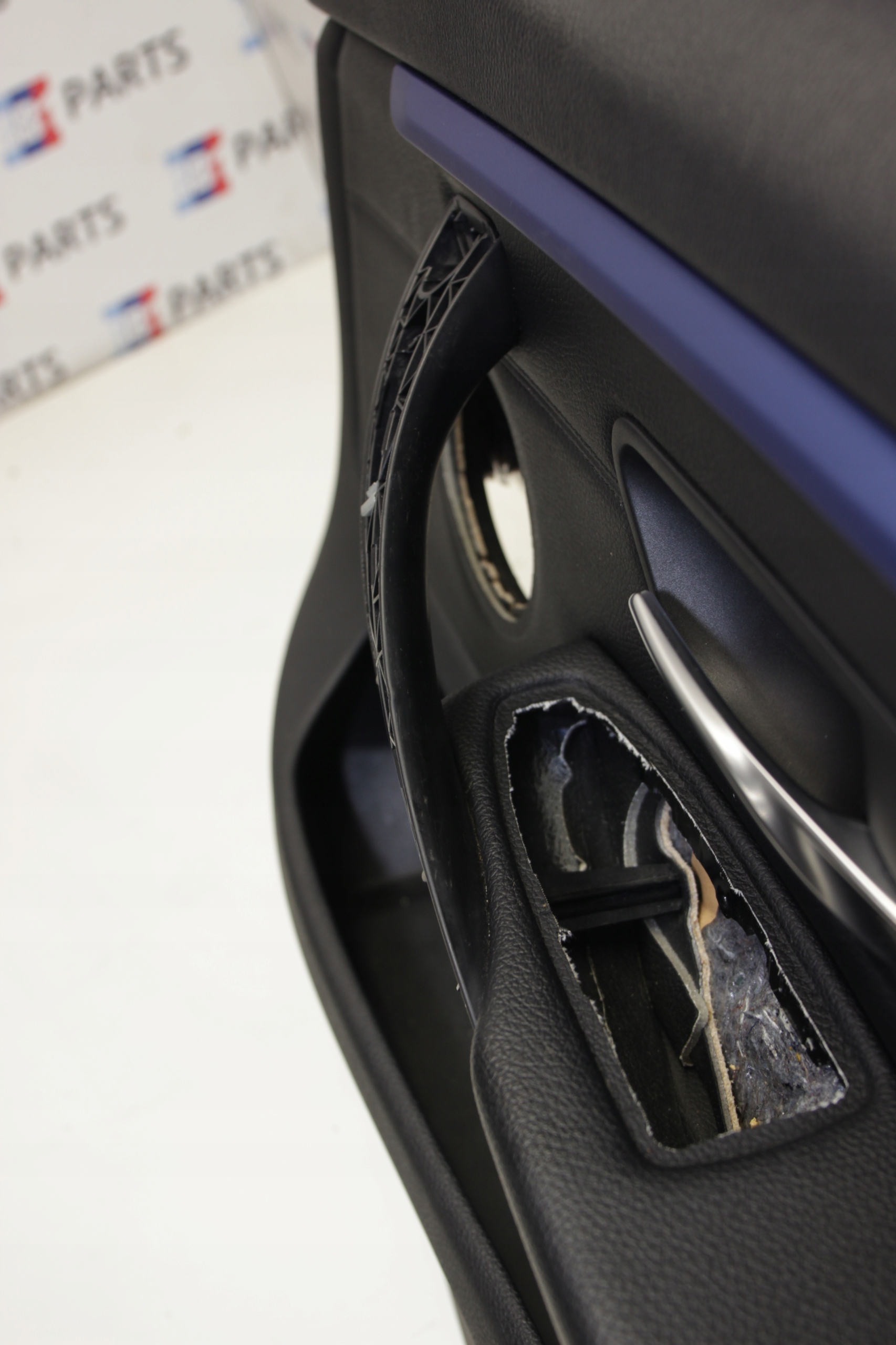 BMW F36 side right front front black leather DAKOTA