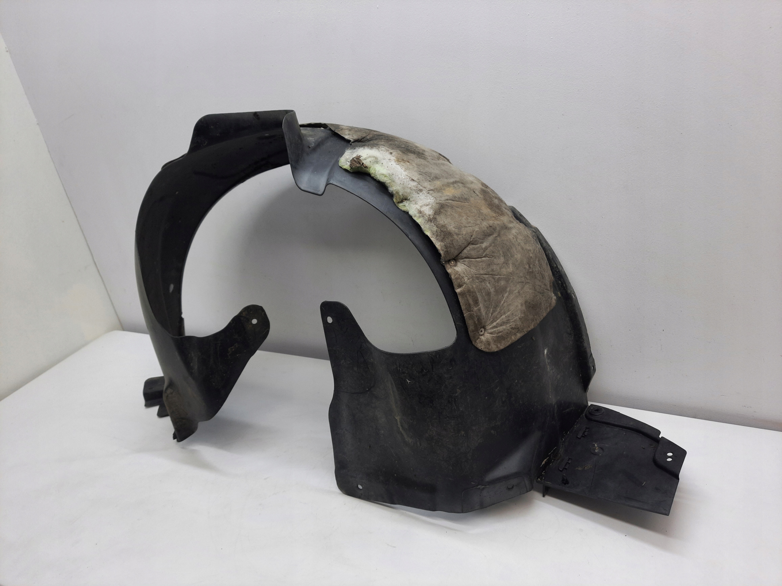 CHEVROLET CRUZE 09- mudguard left front original