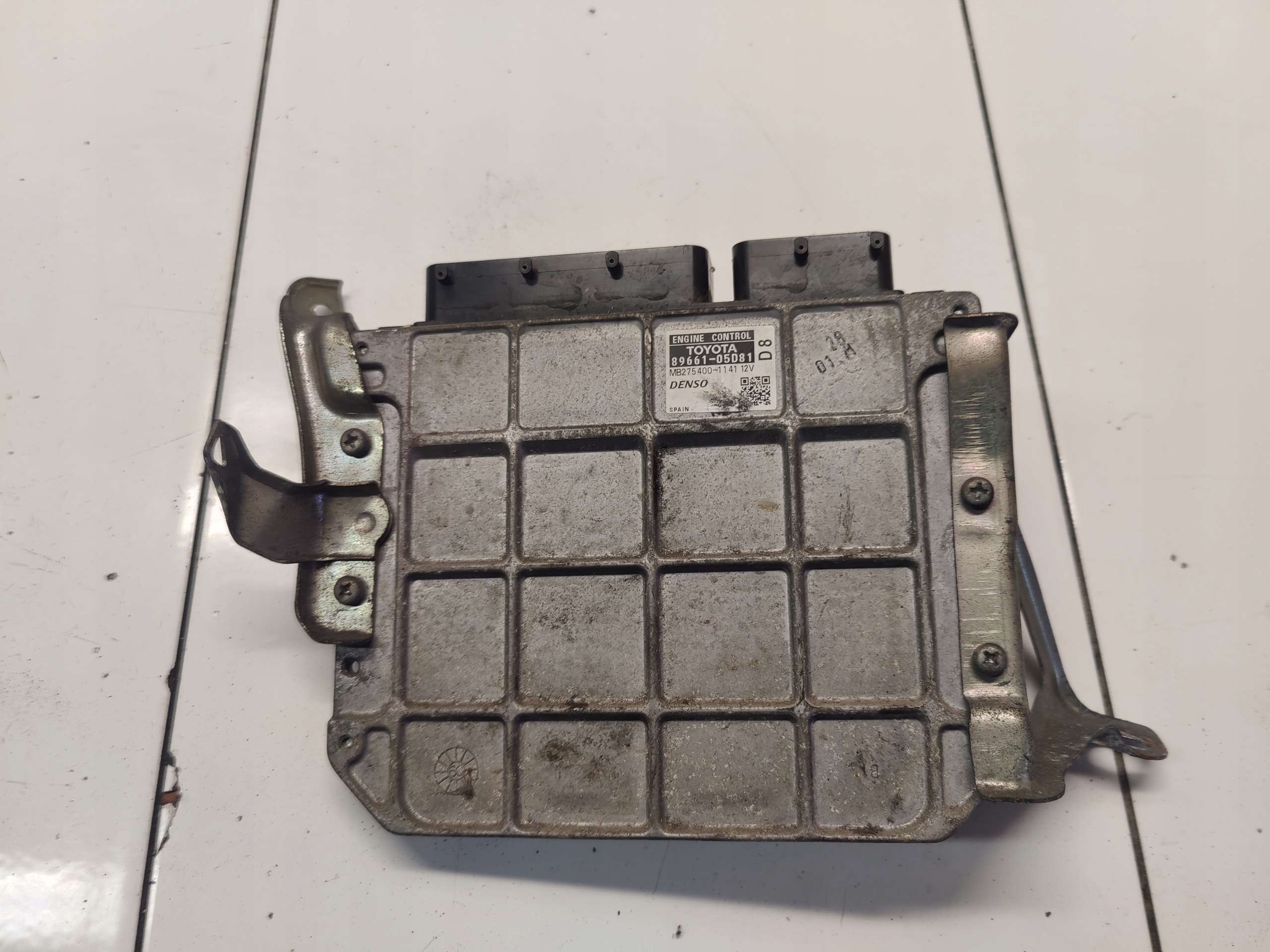 TOYOTA AVENSIS T27 1.8 computer control unit 89661-05D81