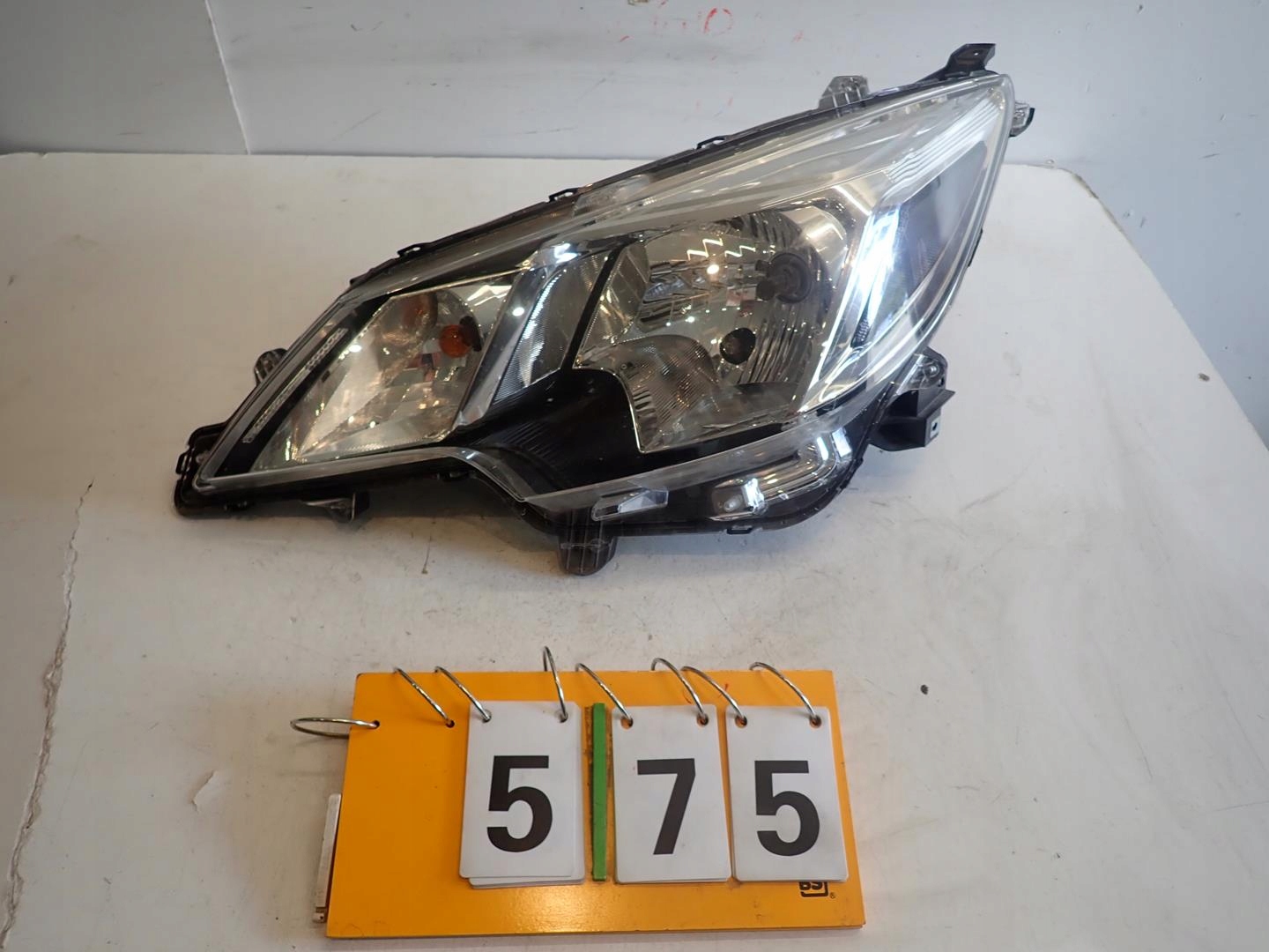 light front front left MITSUBISHI SPACE STAR III 2019