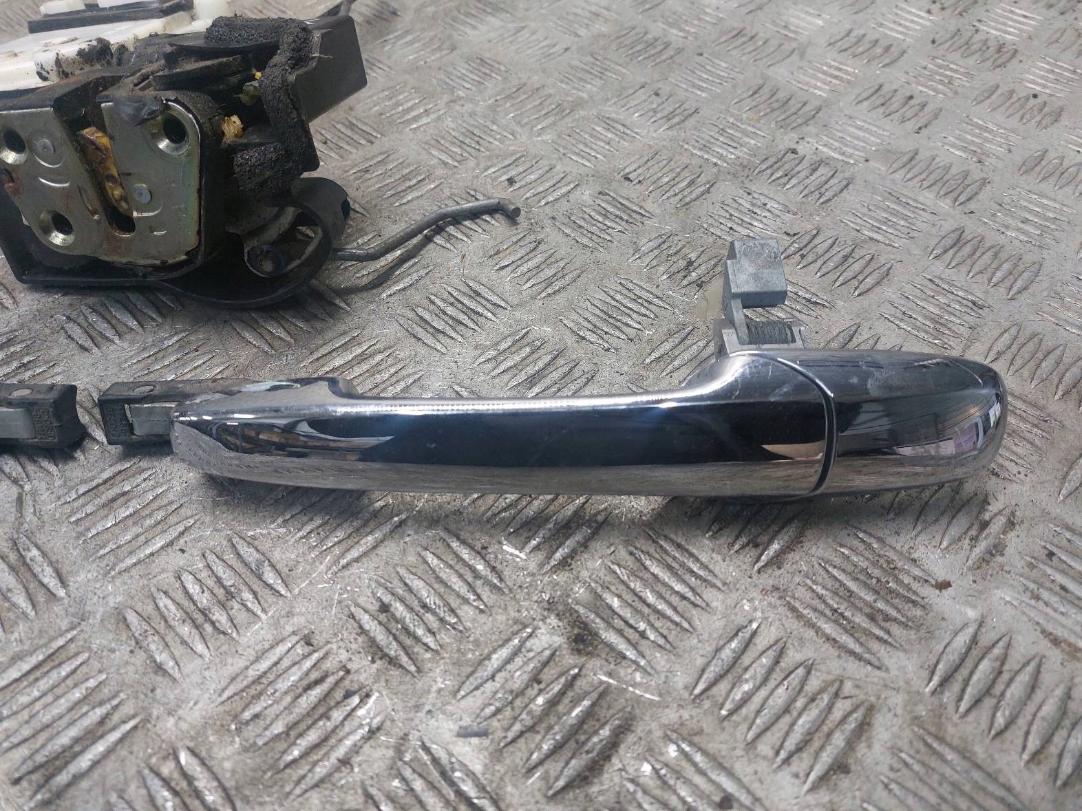 lock door right rear part + handle left + right MAZDA CX-9 and LIFT 4+2 PIN