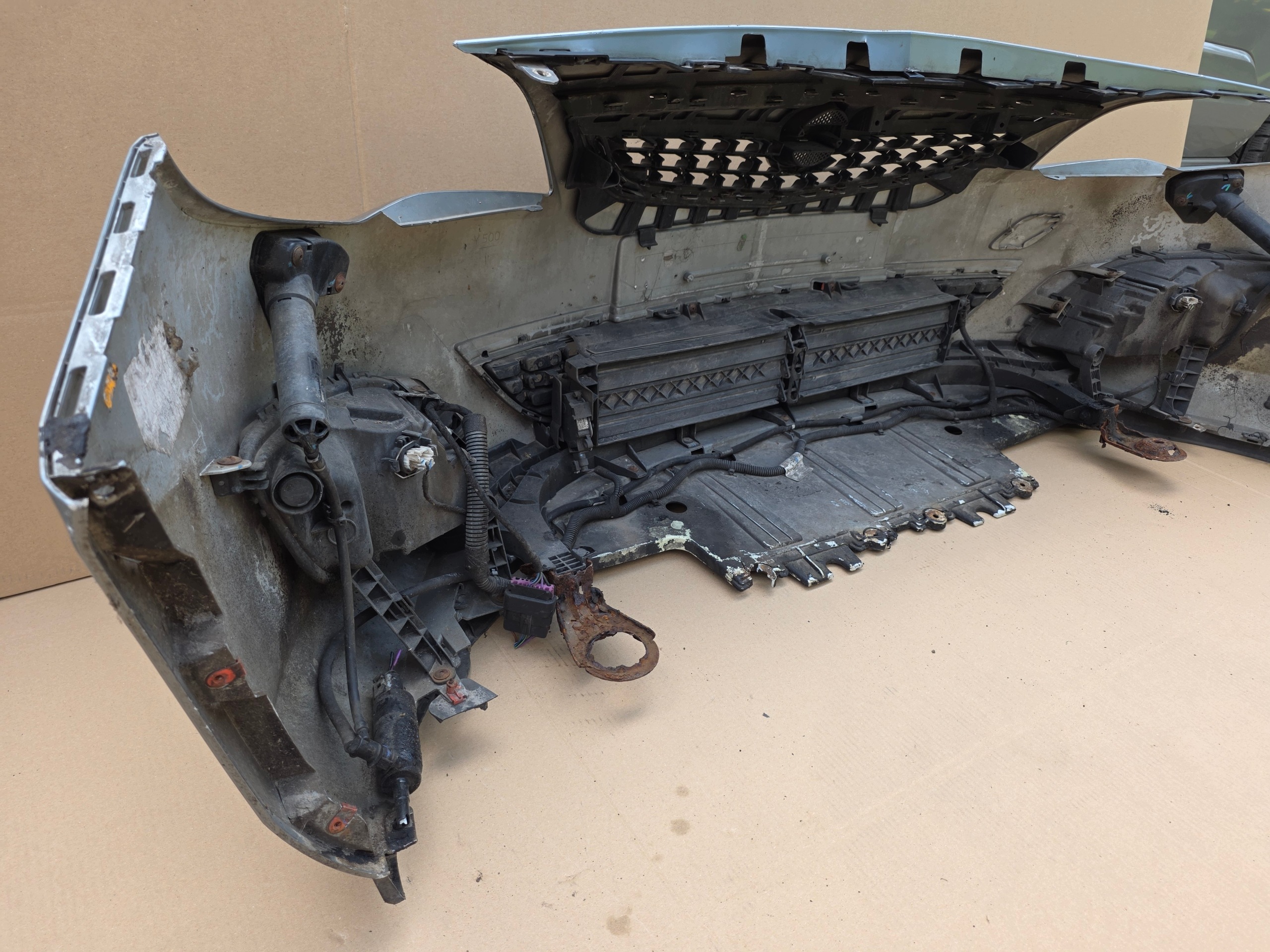 Opel Astra J IV 4 front bumper front XENON washers grille