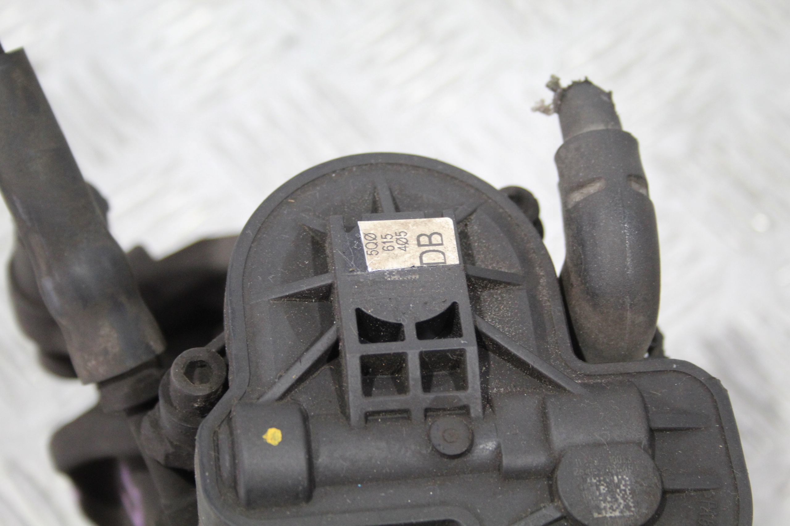 caliper brake left rear part SEAT ATECA 575 576 5Q0615405DB