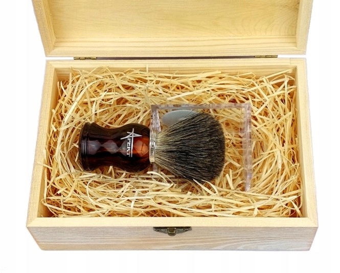 PĘDZEL DO GOLENIA Z WŁOSIA BORSUKA STOJAK NA PĘDZEL DO GOLENIA NA PREZENT Kod producenta PBS