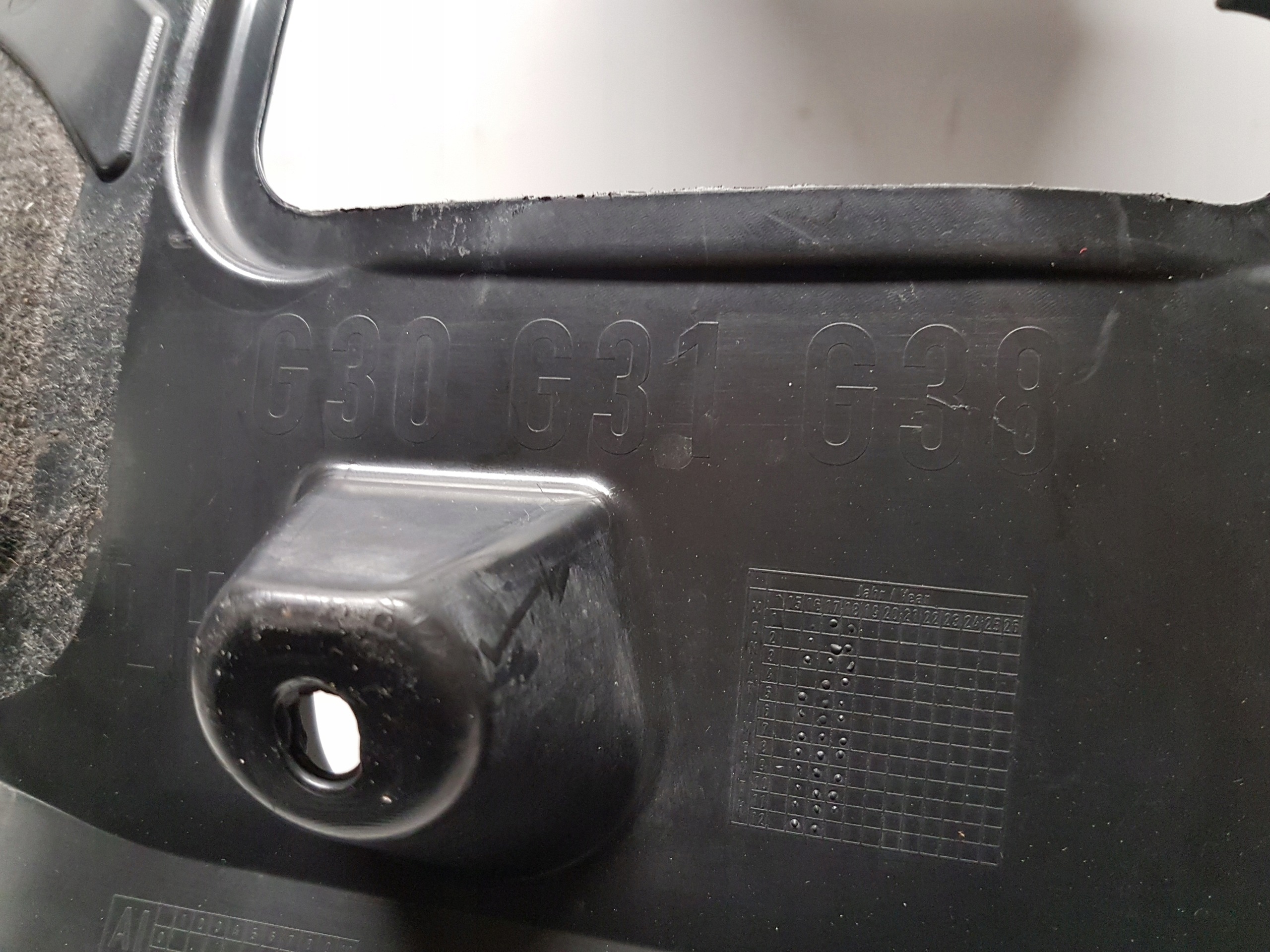 mudguard left front BMW 5 G30 G31 7340785