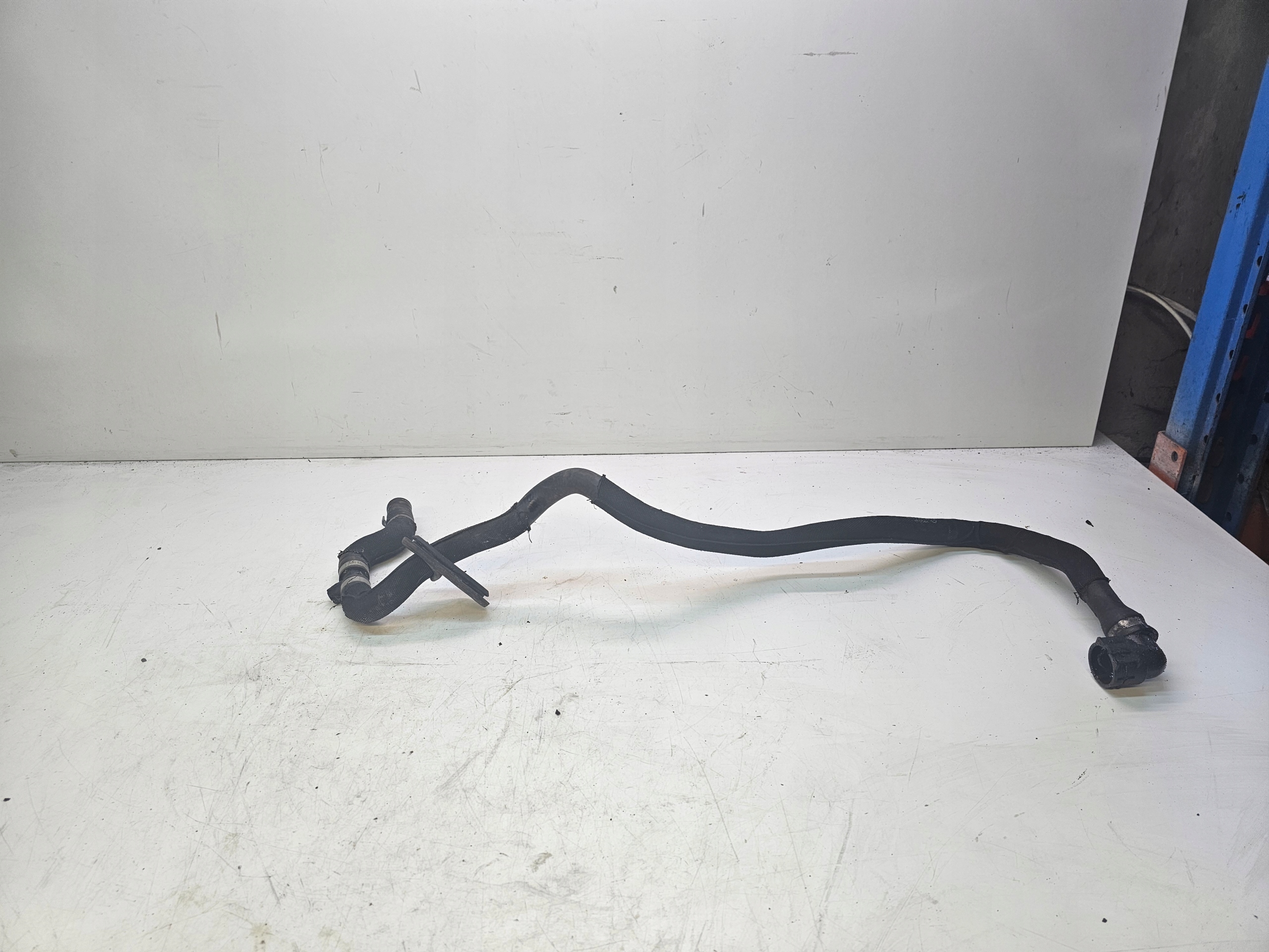 vedení hadice vody AUDI A6 C6 4F1819350AA