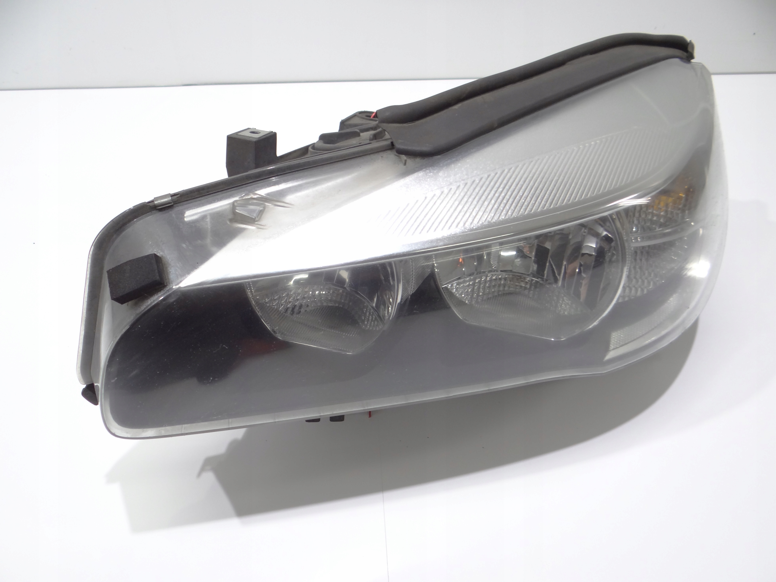 Licht links vorne BMW F46 7422575