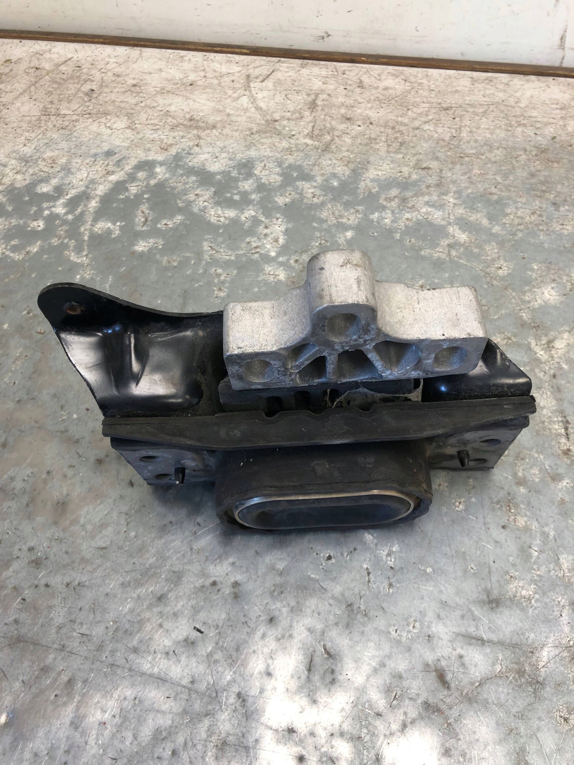 holder gearbox mounting AUDI RS3 8V 8V0199555A
